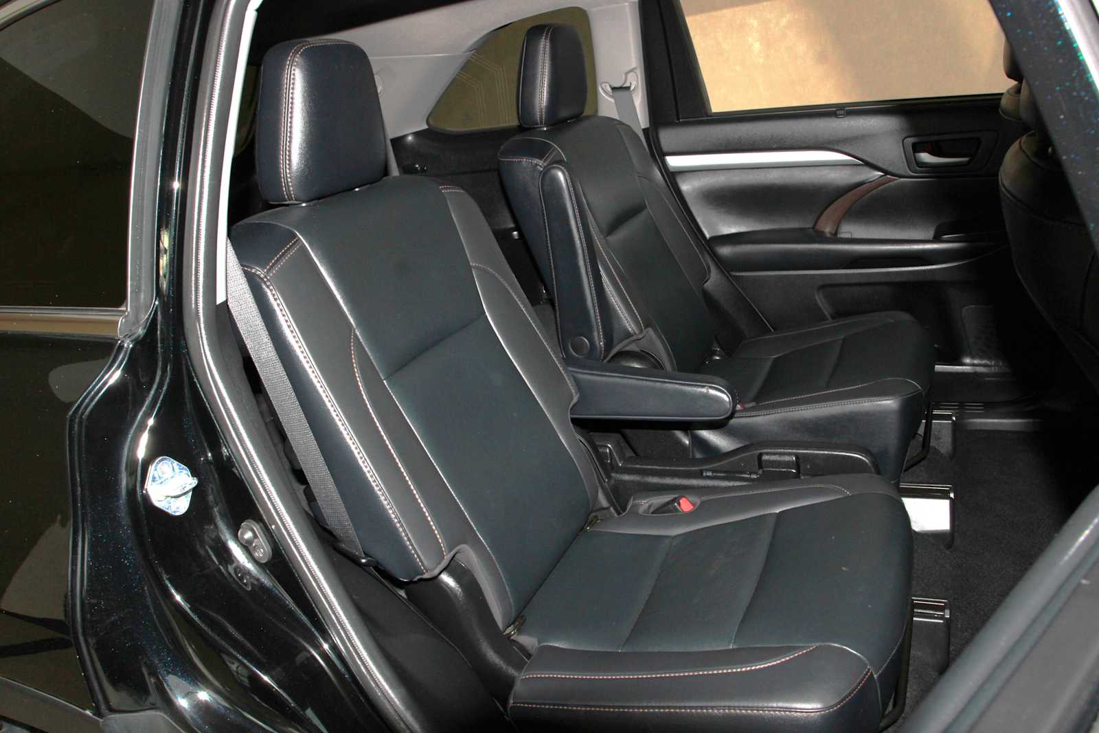 used 2019 Toyota Highlander car, priced at $20,897