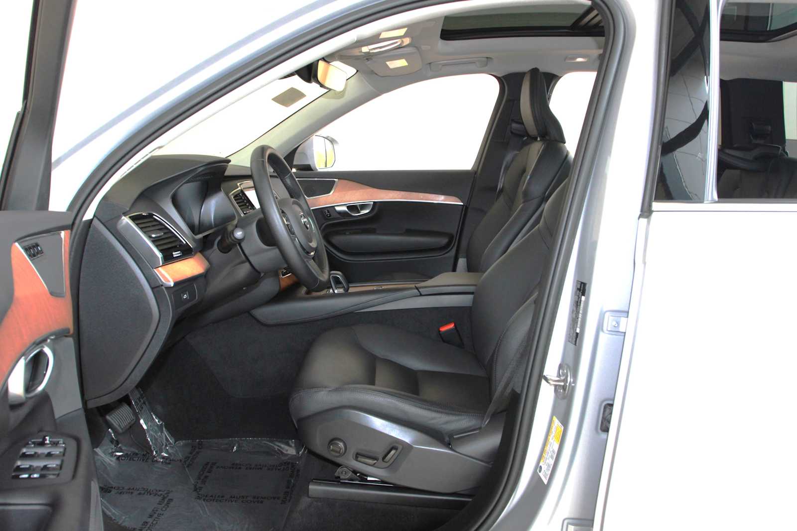 used 2023 Volvo XC90 car, priced at $39,497