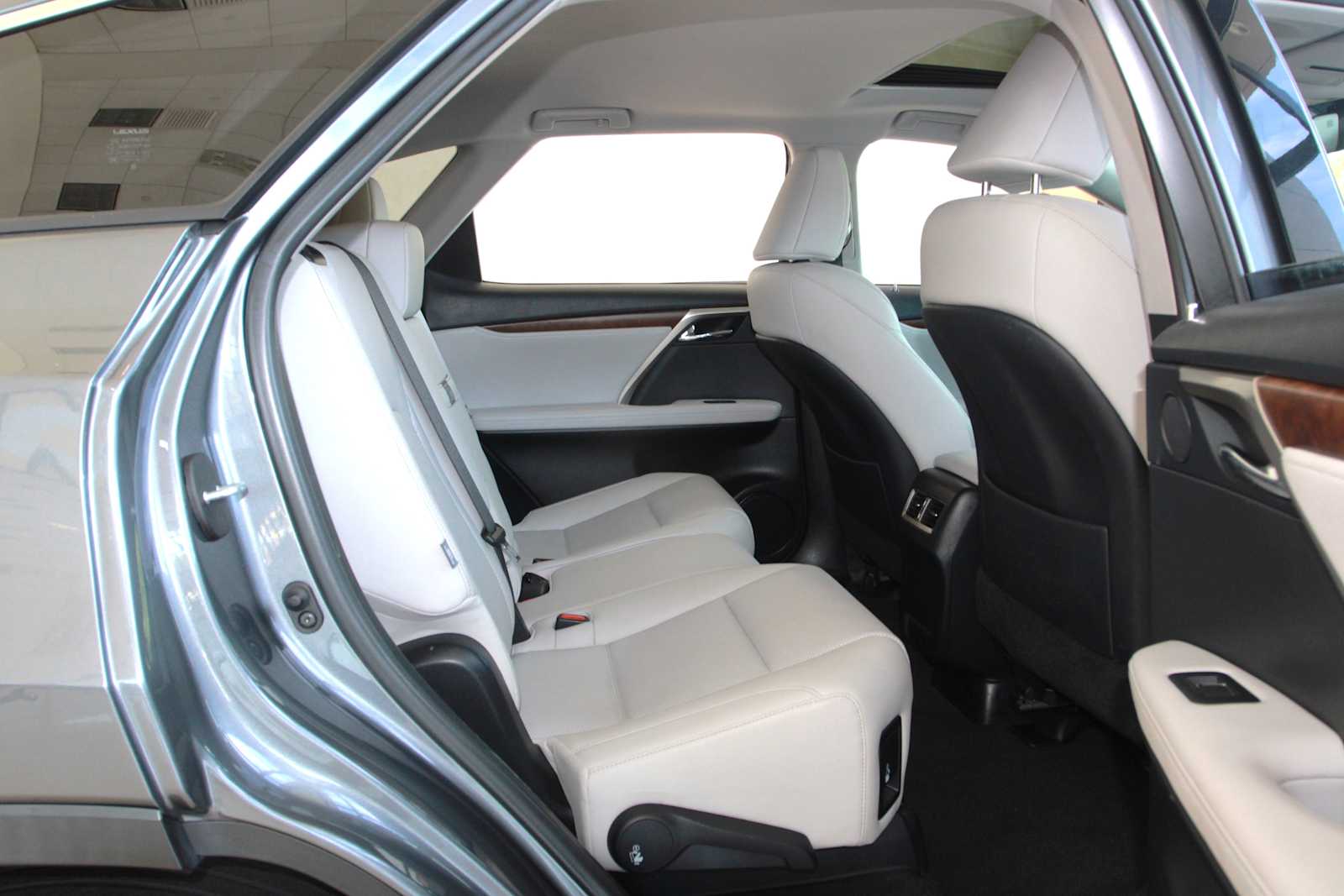 used 2020 Lexus RX 350L car, priced at $33,997