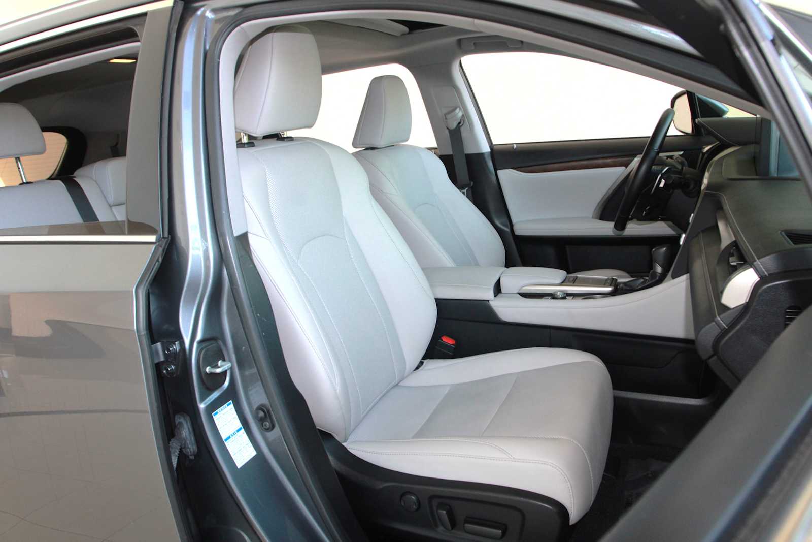 used 2020 Lexus RX 350L car, priced at $33,997