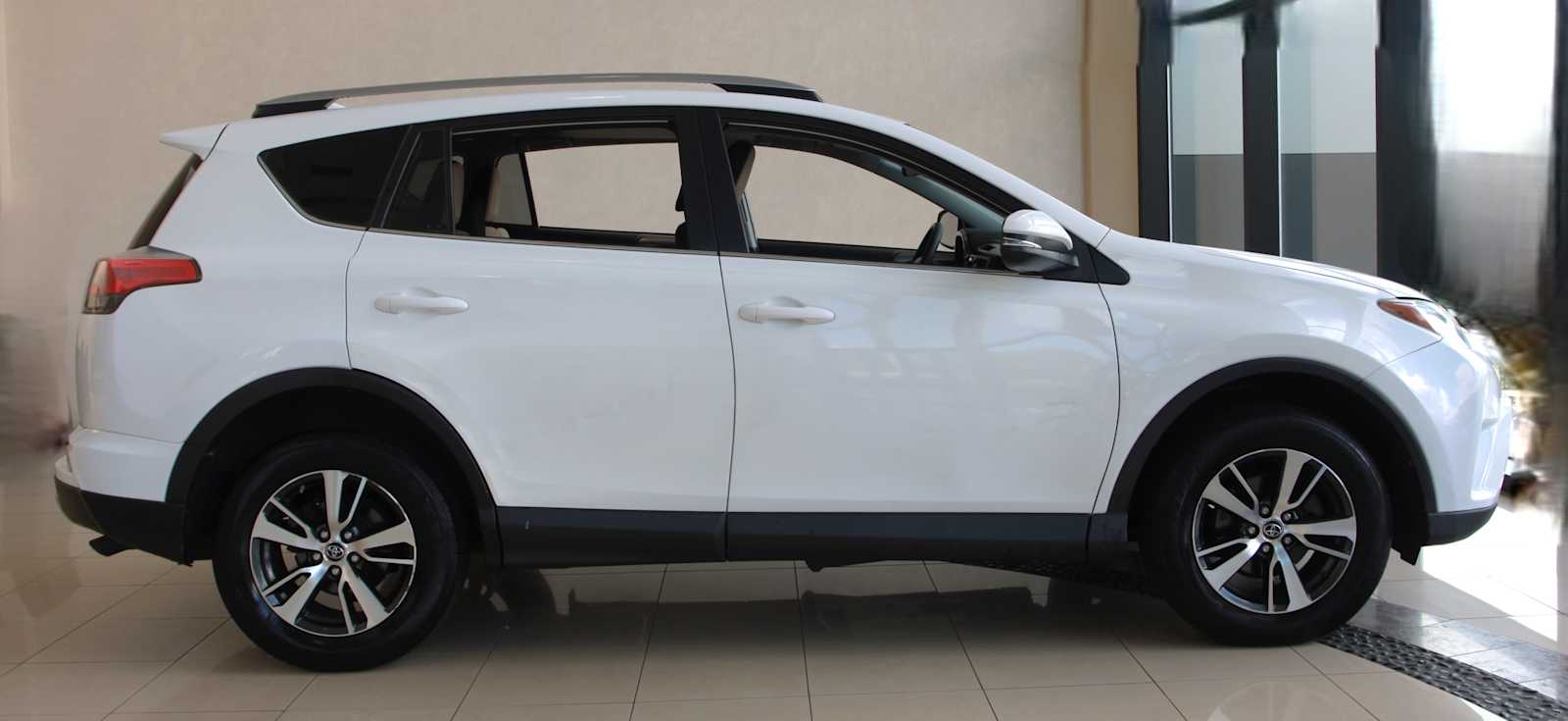 used 2018 Toyota RAV4 car, priced at $17,297