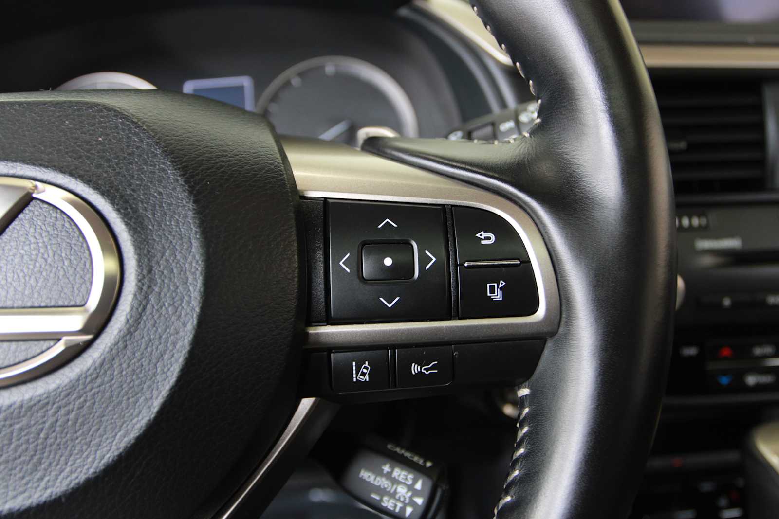 used 2020 Lexus RX 350L car, priced at $34,097