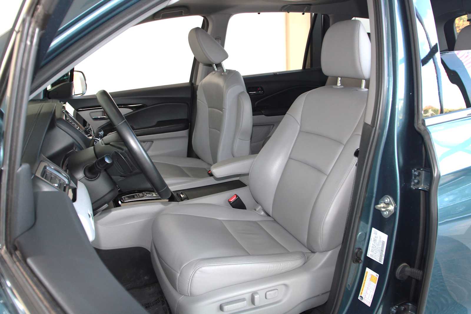 used 2021 Honda Pilot car, priced at $30,297