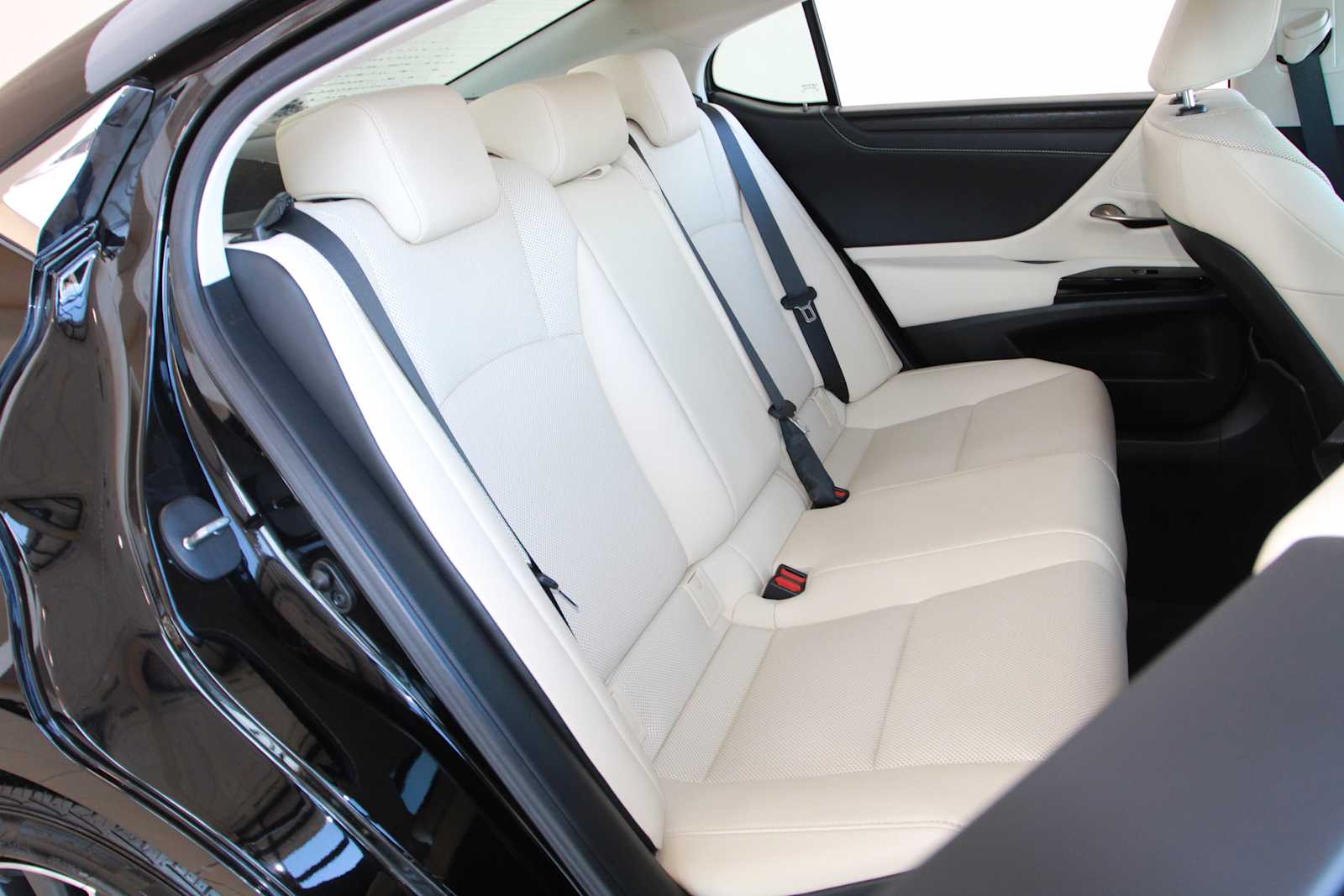 used 2022 Lexus ES 350 car, priced at $36,497