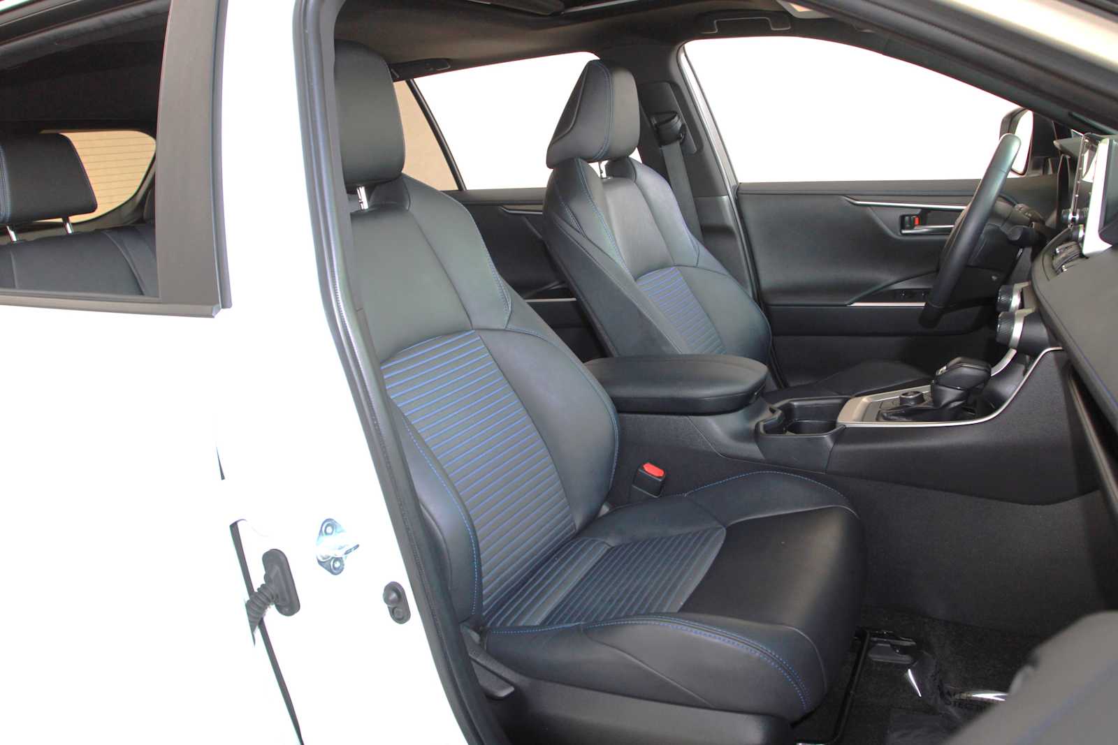 used 2020 Toyota RAV4 car, priced at $32,297
