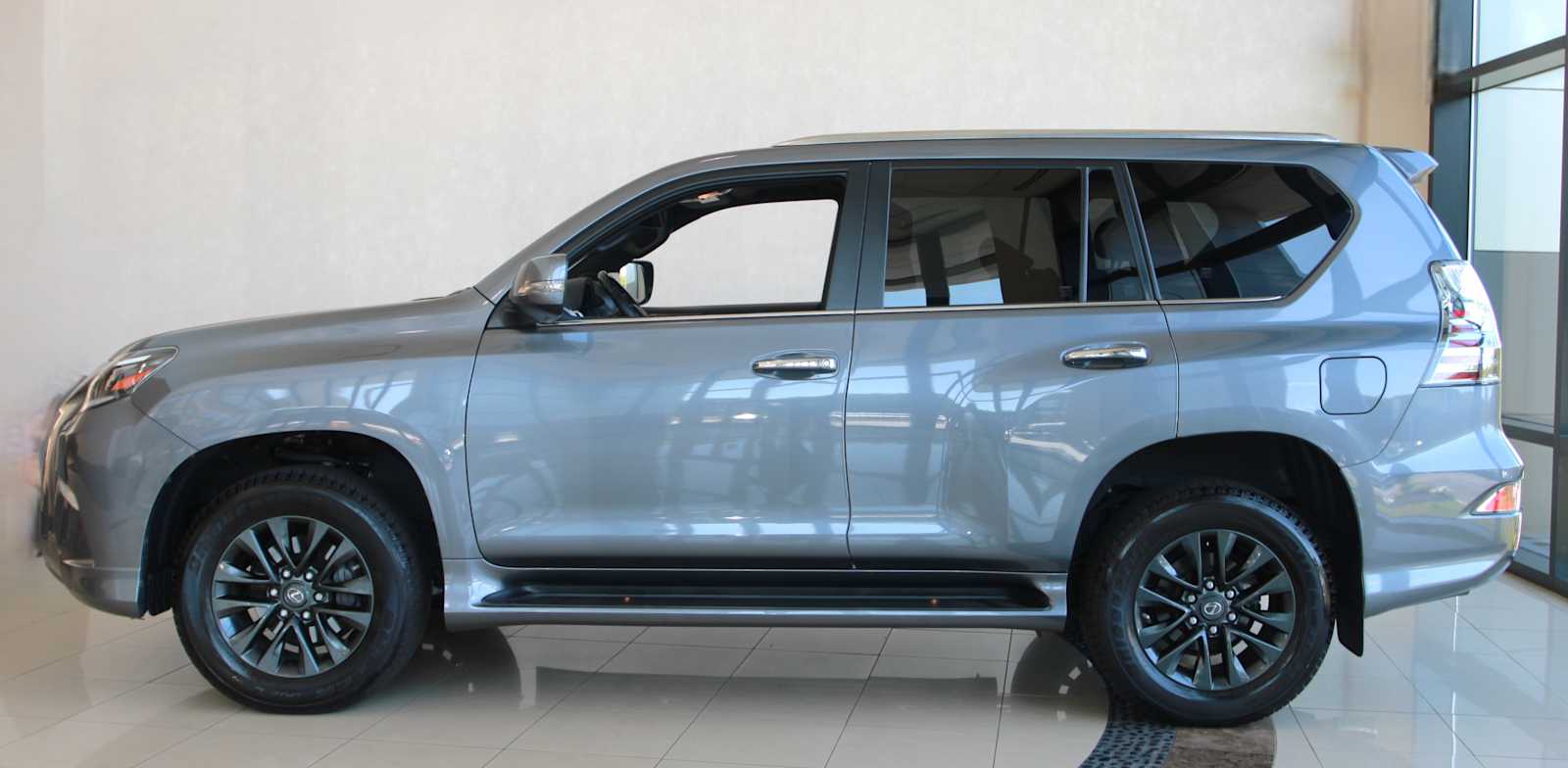 used 2023 Lexus GX 460 car, priced at $55,497