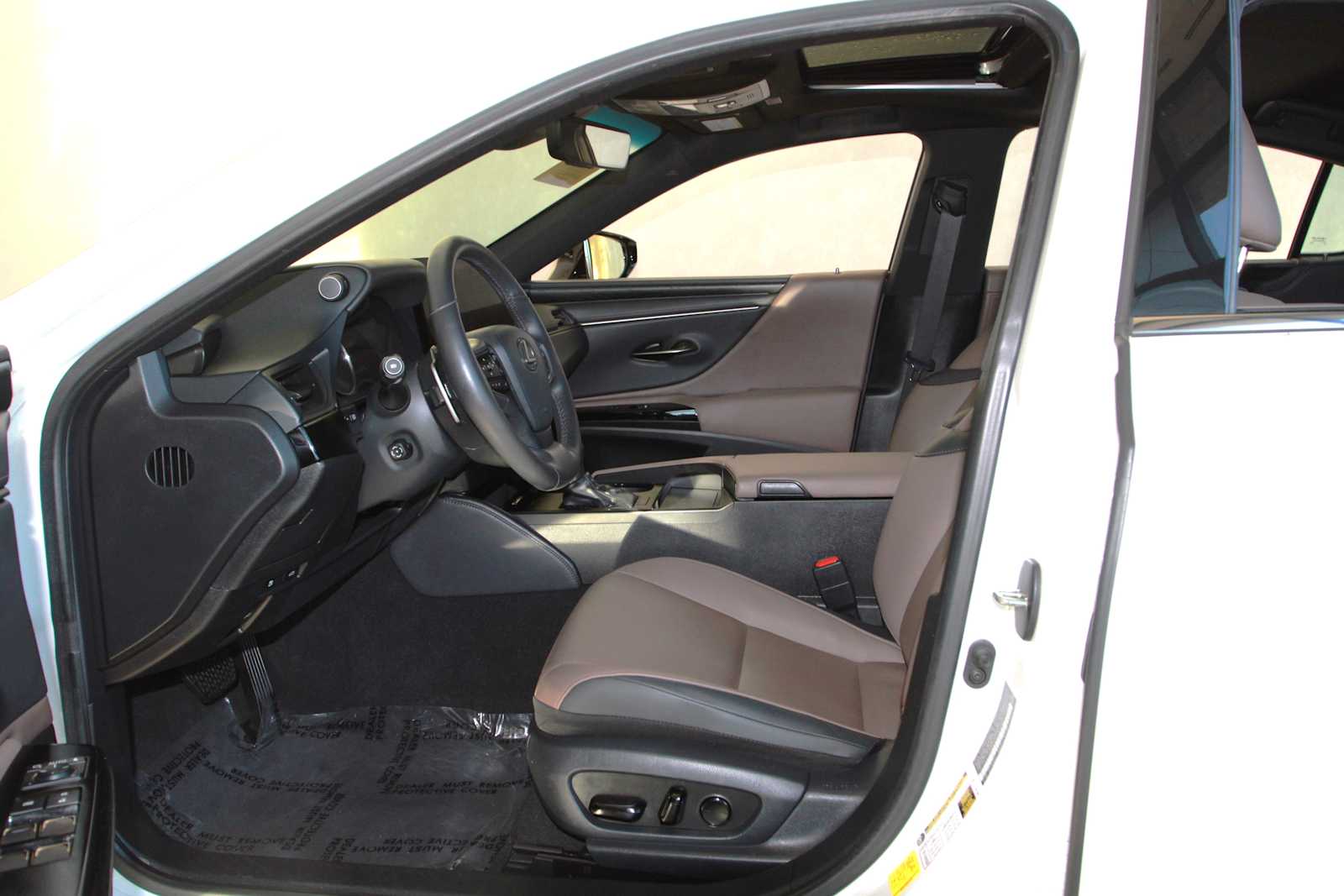 used 2023 Lexus ES 350 car, priced at $35,997