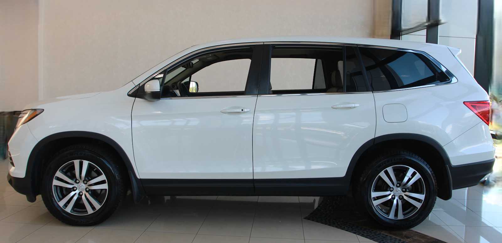 used 2016 Honda Pilot car, priced at $19,497