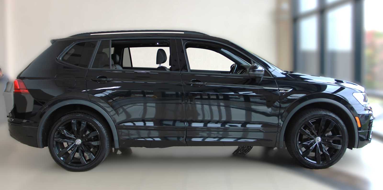 used 2021 Volkswagen Tiguan car, priced at $21,397