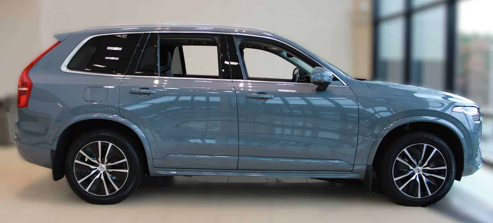 used 2020 Volvo XC90 car, priced at $22,897