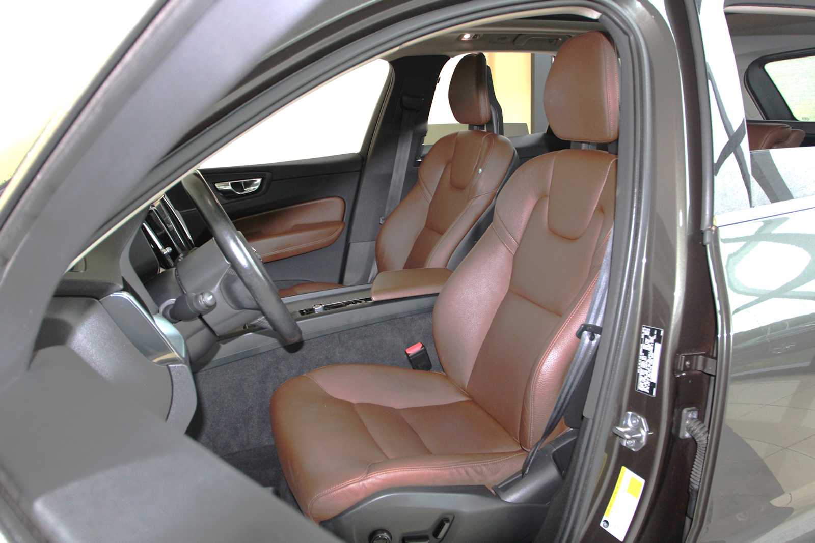 used 2018 Volvo XC60 car, priced at $17,797