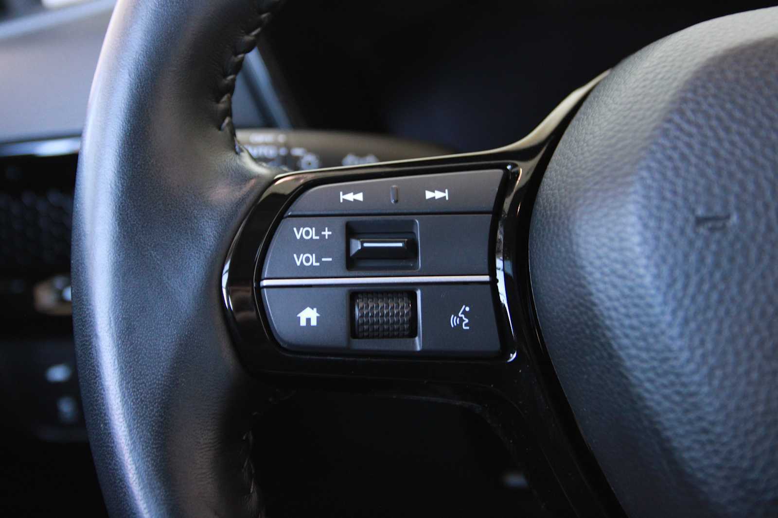 used 2025 Honda CR-V car, priced at $32,797