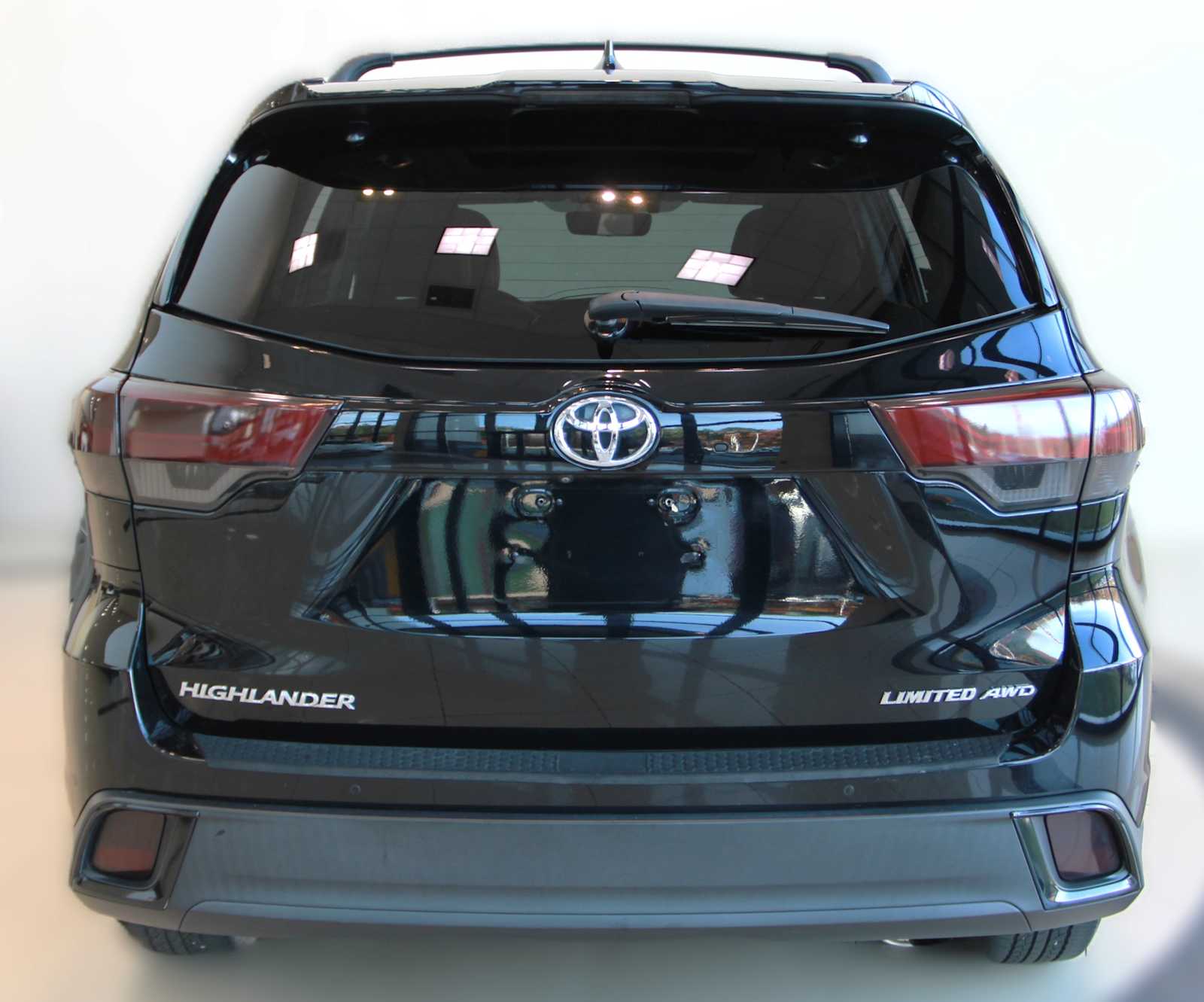 used 2019 Toyota Highlander car, priced at $29,497