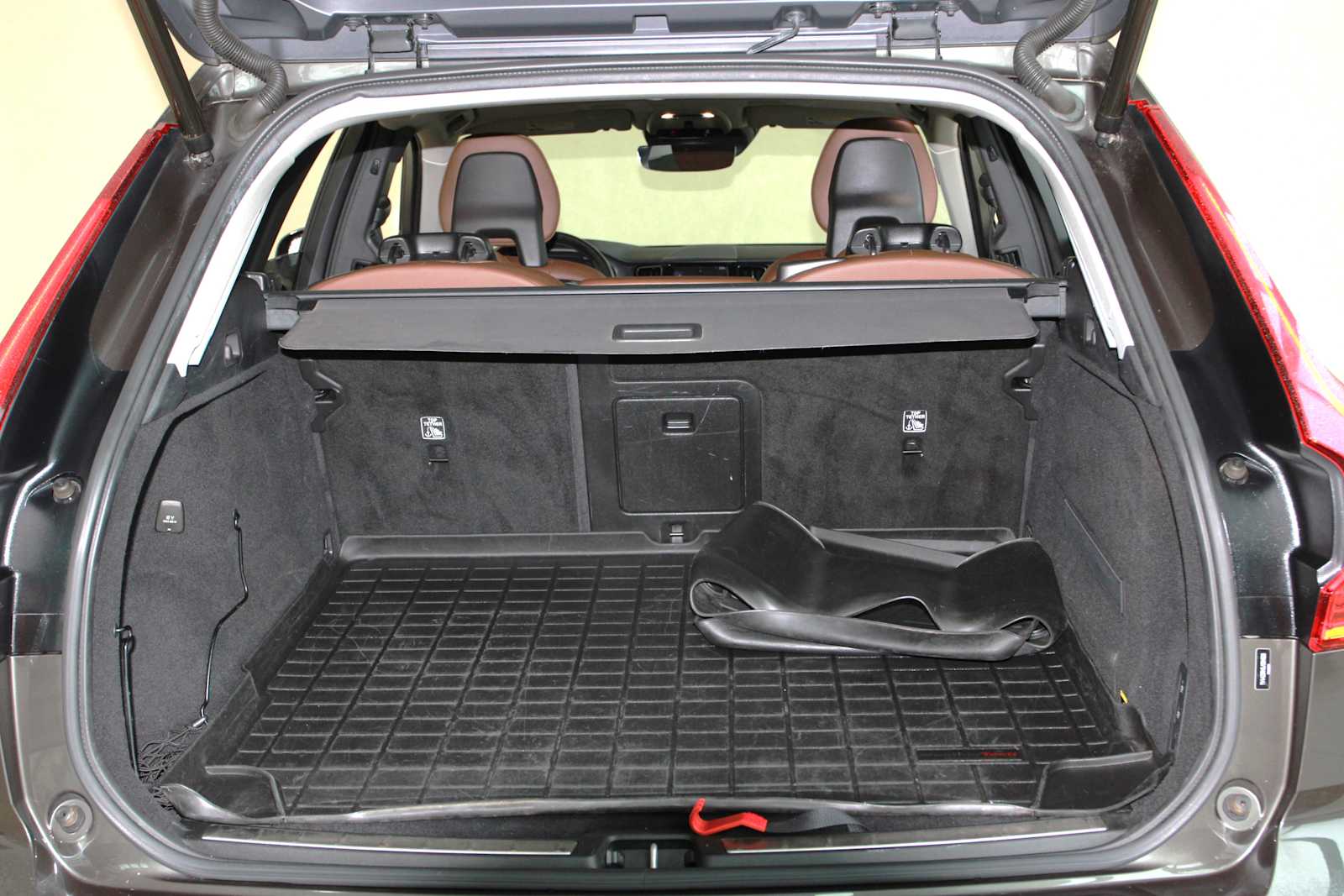 used 2018 Volvo XC60 car, priced at $17,797