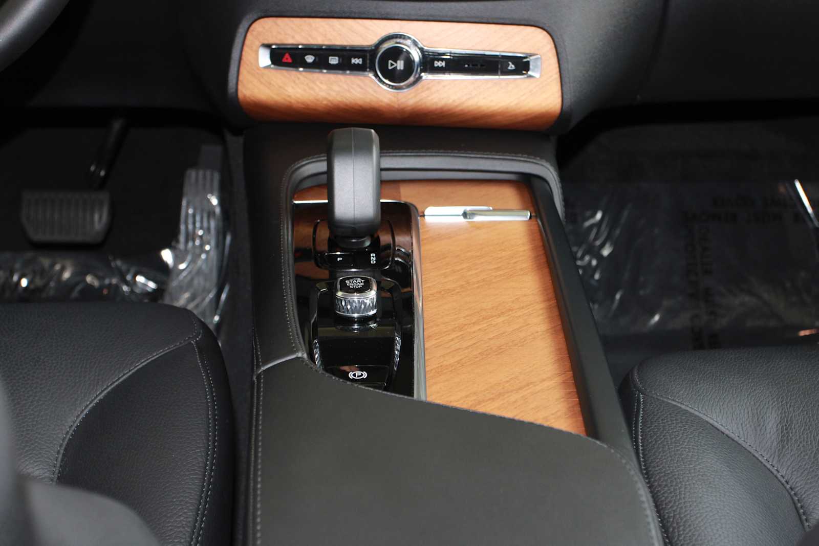 used 2023 Volvo XC90 car, priced at $39,497