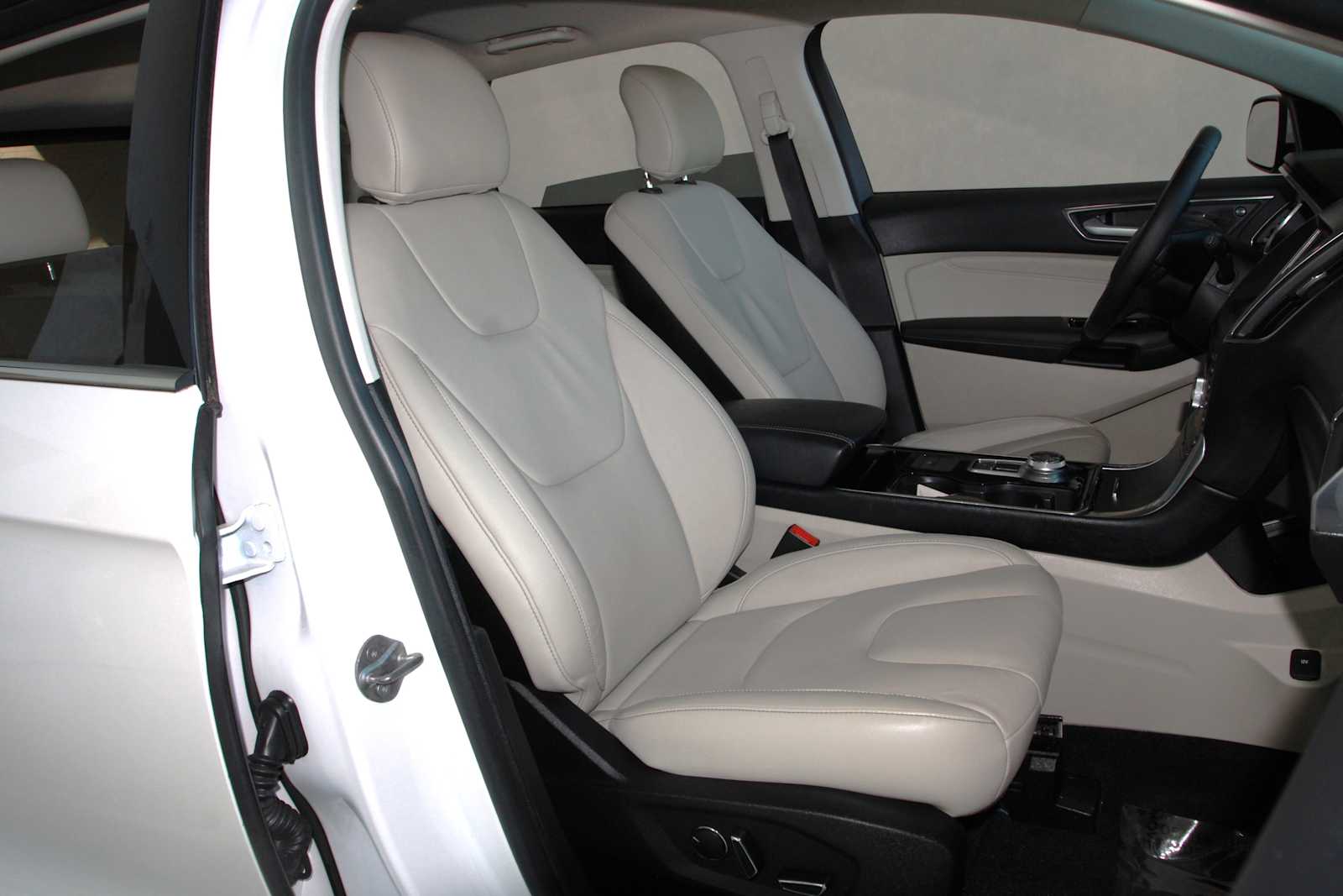 used 2019 Ford Edge car, priced at $17,497