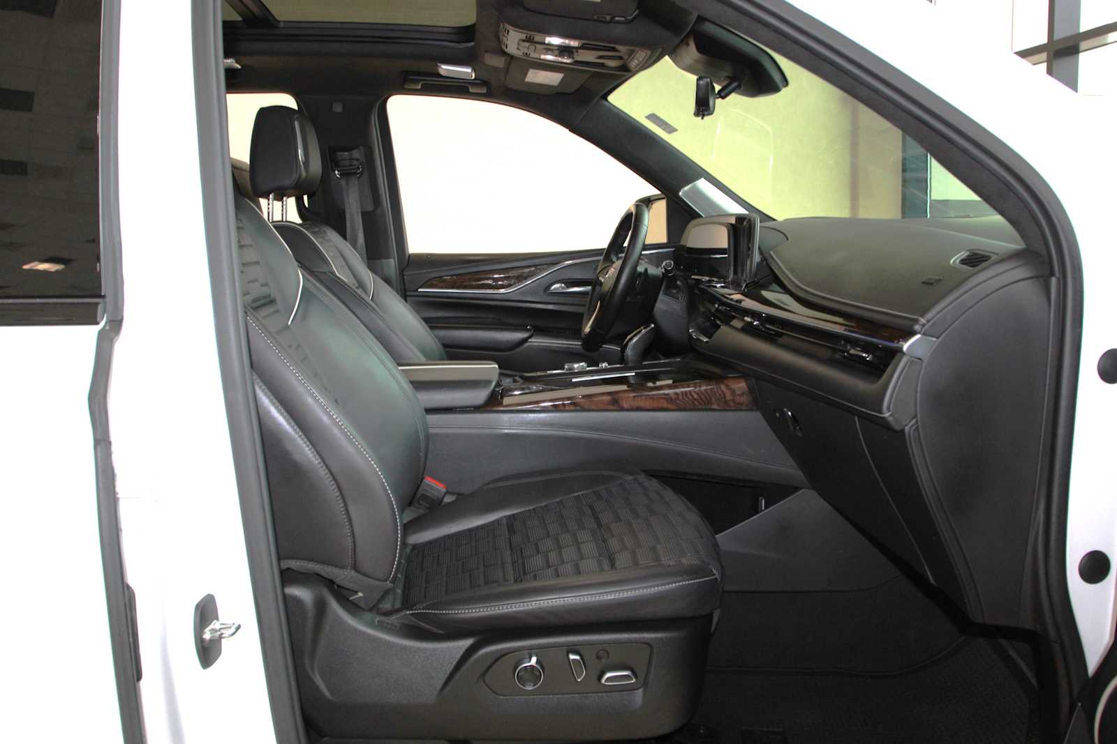 used 2021 Cadillac Escalade car, priced at $46,497