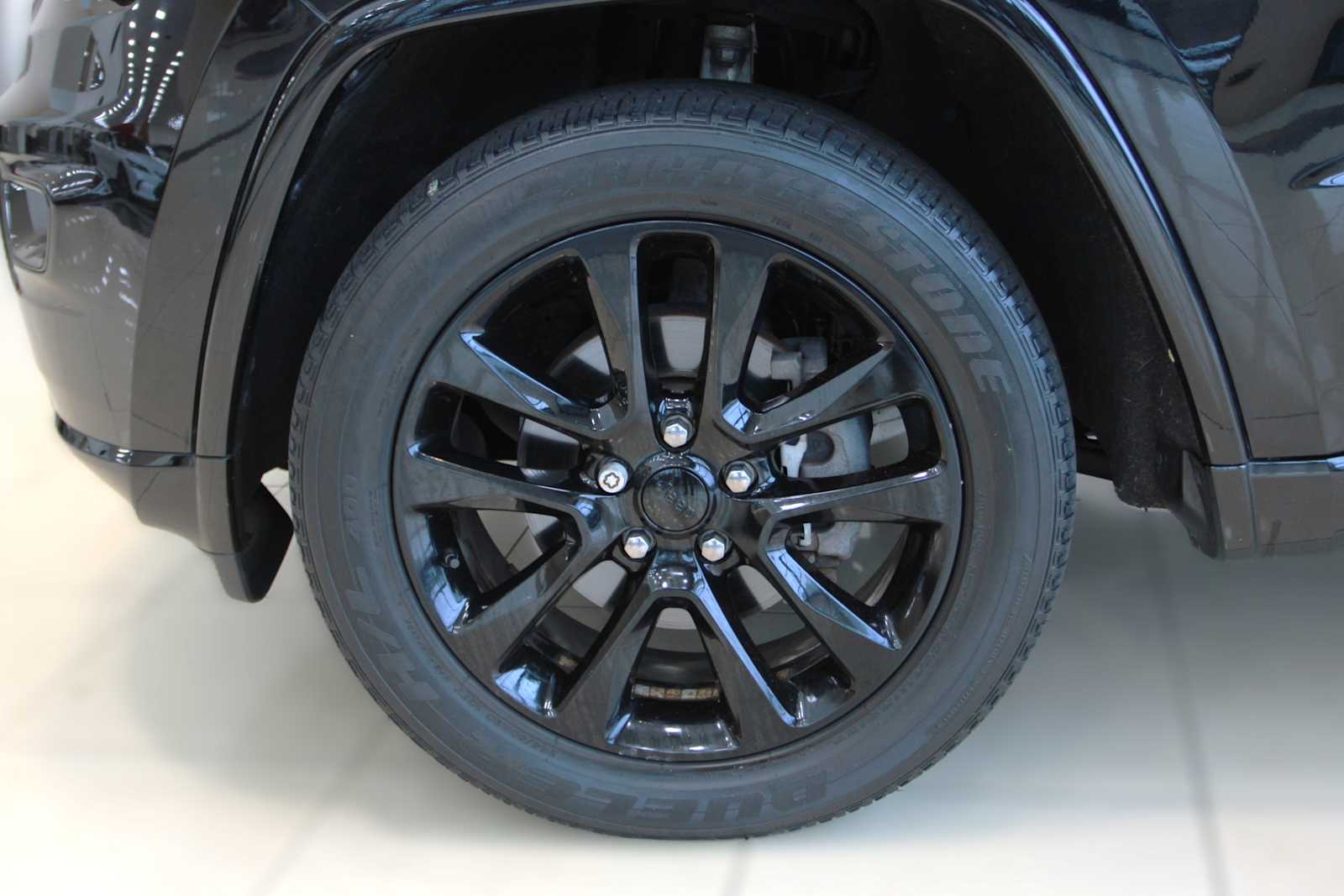 used 2020 Jeep Grand Cherokee car, priced at $26,497