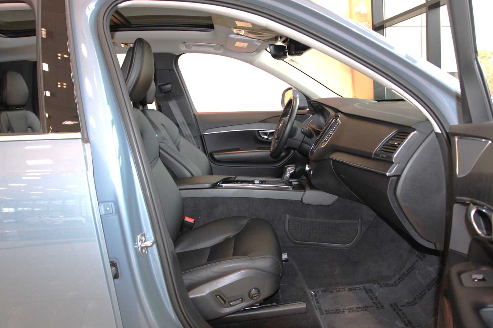 used 2020 Volvo XC90 car, priced at $22,897