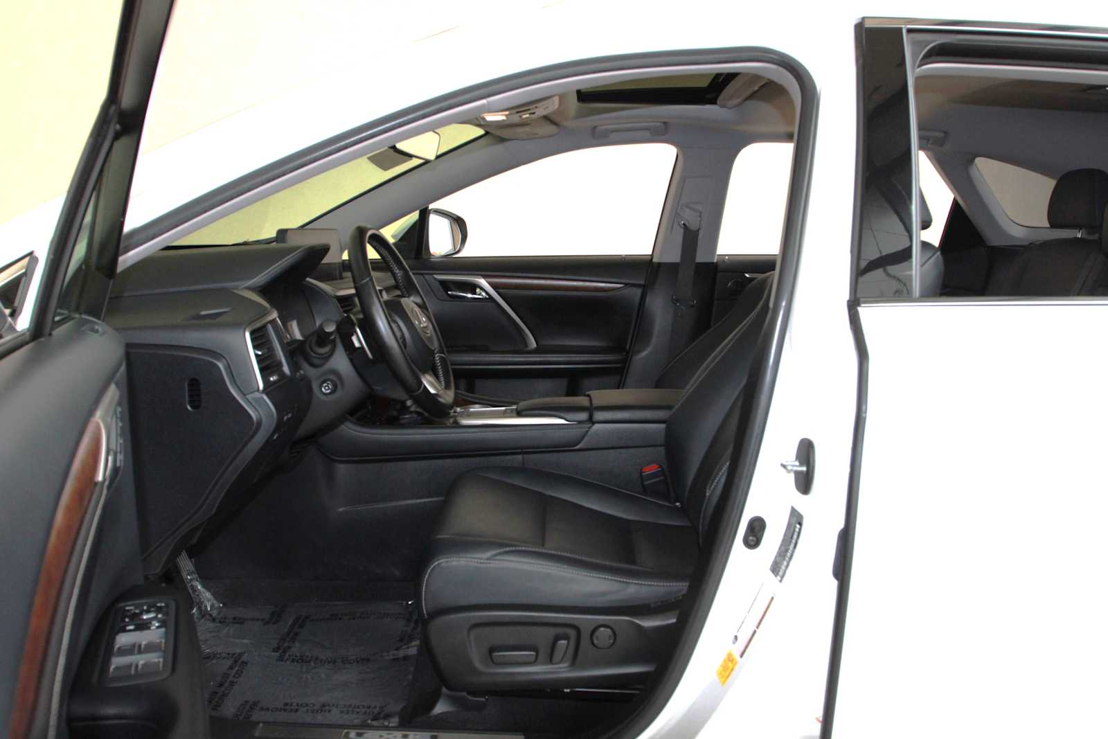 used 2020 Lexus RX 350L car, priced at $34,097