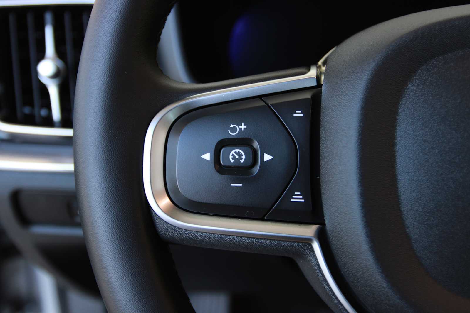 used 2024 Volvo S60 car, priced at $30,497