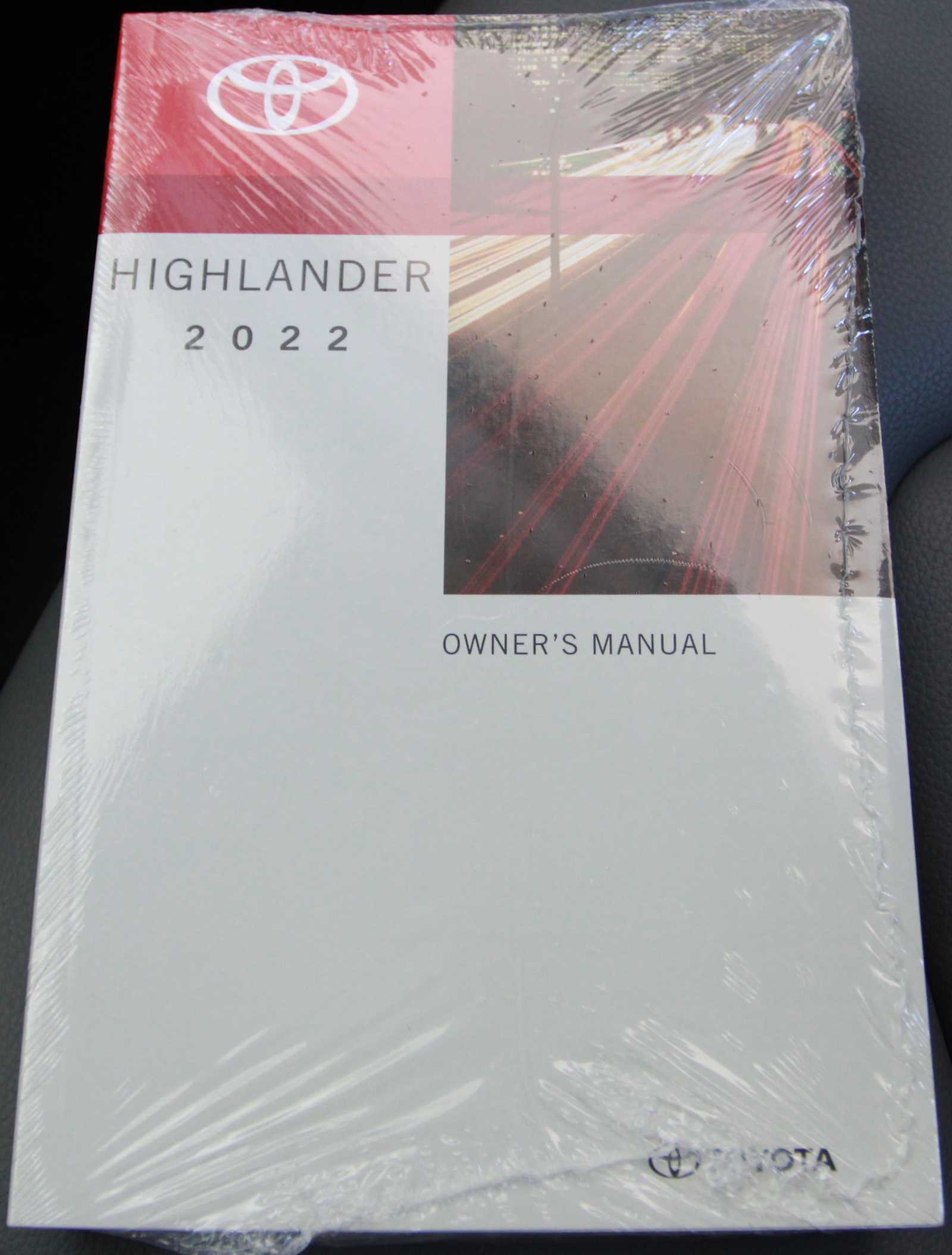 used 2022 Toyota Highlander car, priced at $35,797