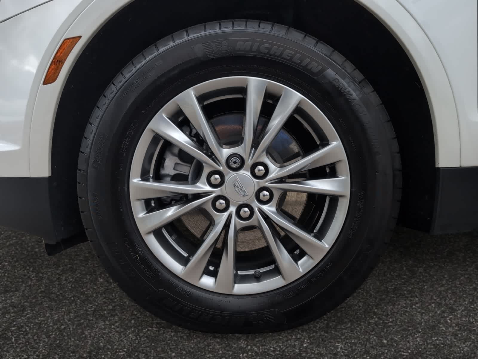 used 2022 Cadillac XT5 car, priced at $36,998