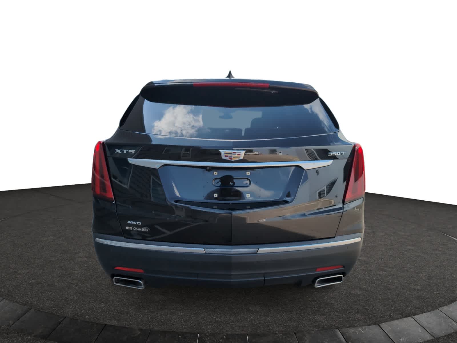 used 2023 Cadillac XT5 car, priced at $15,998