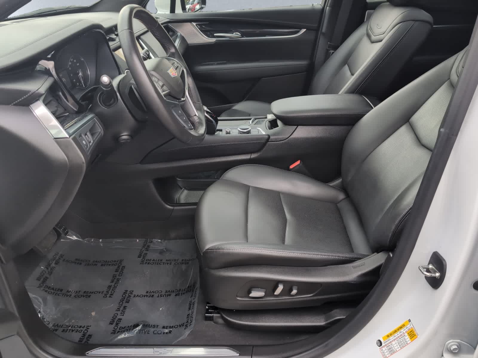 used 2022 Cadillac XT5 car, priced at $36,998