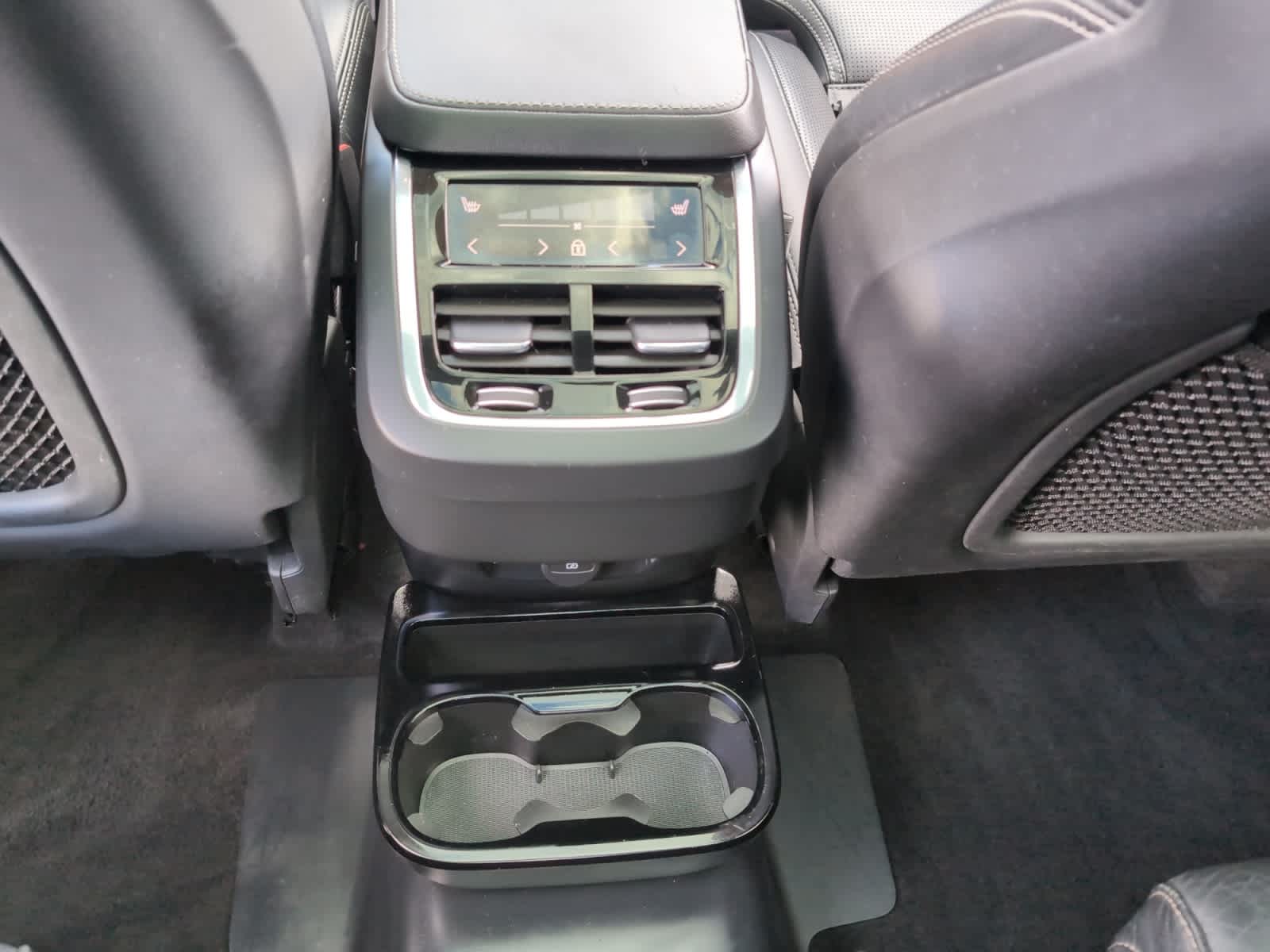 used 2022 Volvo XC90 car, priced at $37,798