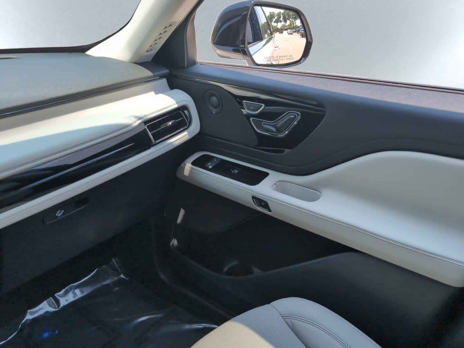 used 2025 Lincoln Aviator car, priced at $71,998