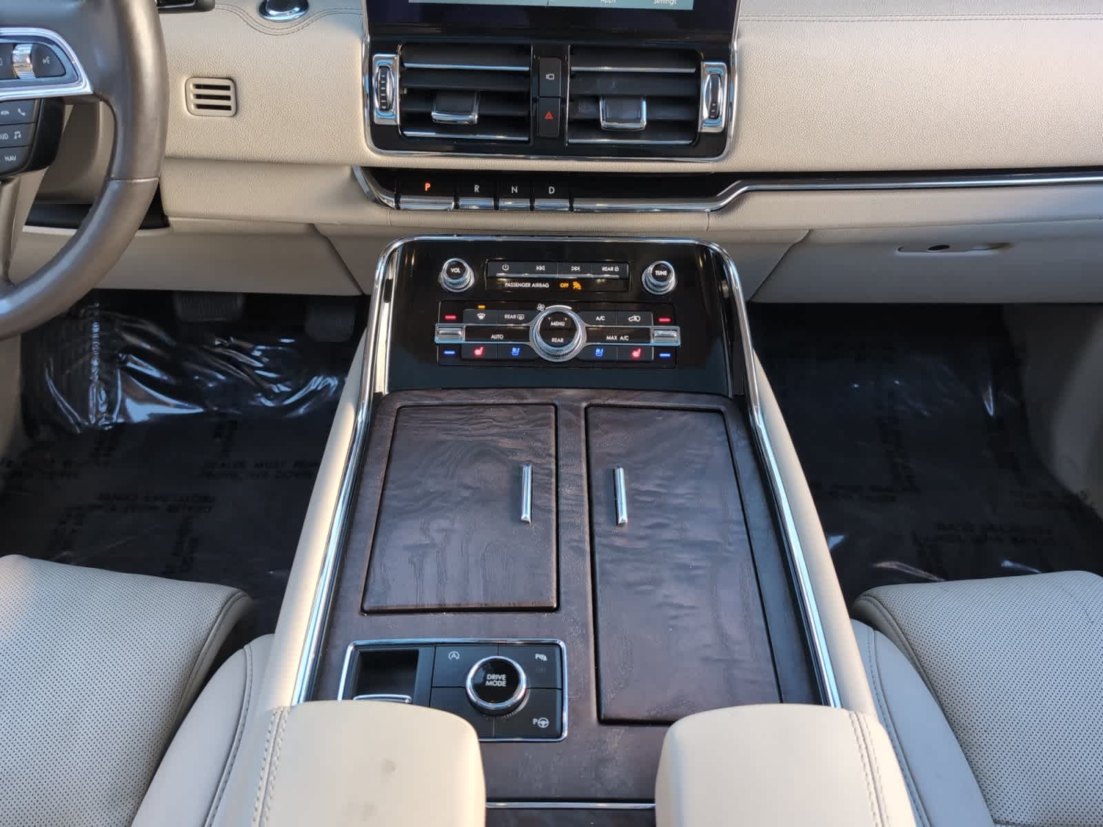 used 2019 Lincoln Navigator L car, priced at $34,998