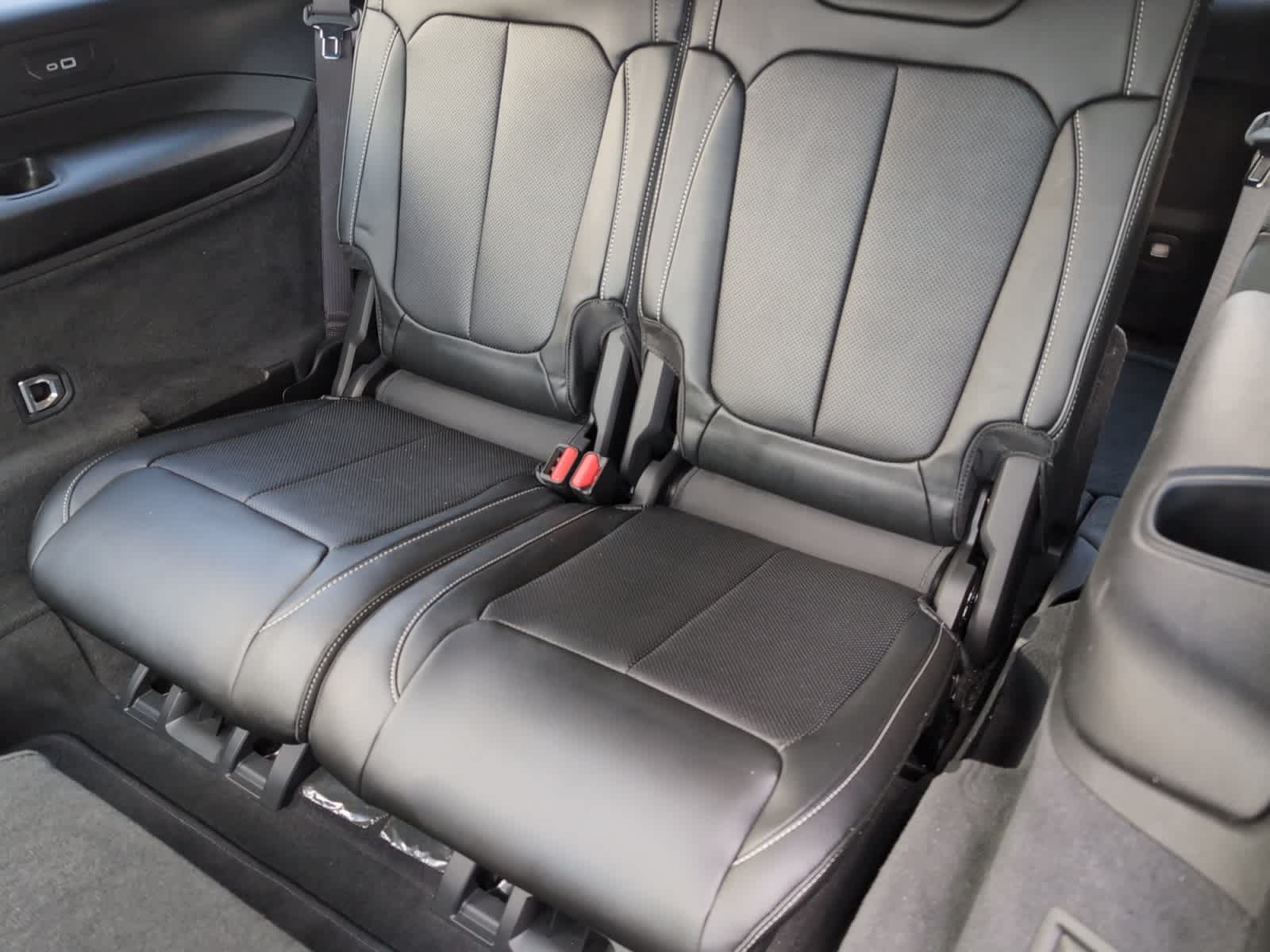 used 2023 Jeep Grand Cherokee car, priced at $42,998