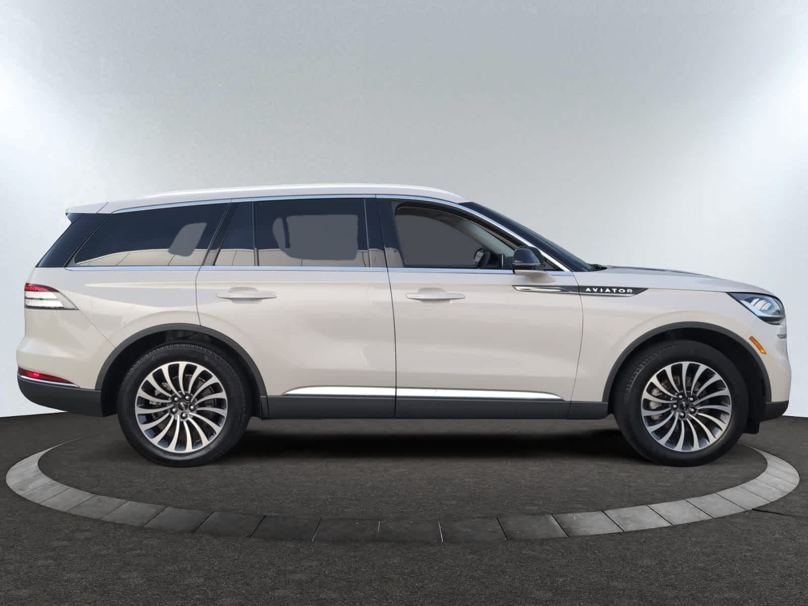 used 2023 Lincoln Aviator car, priced at $43,698