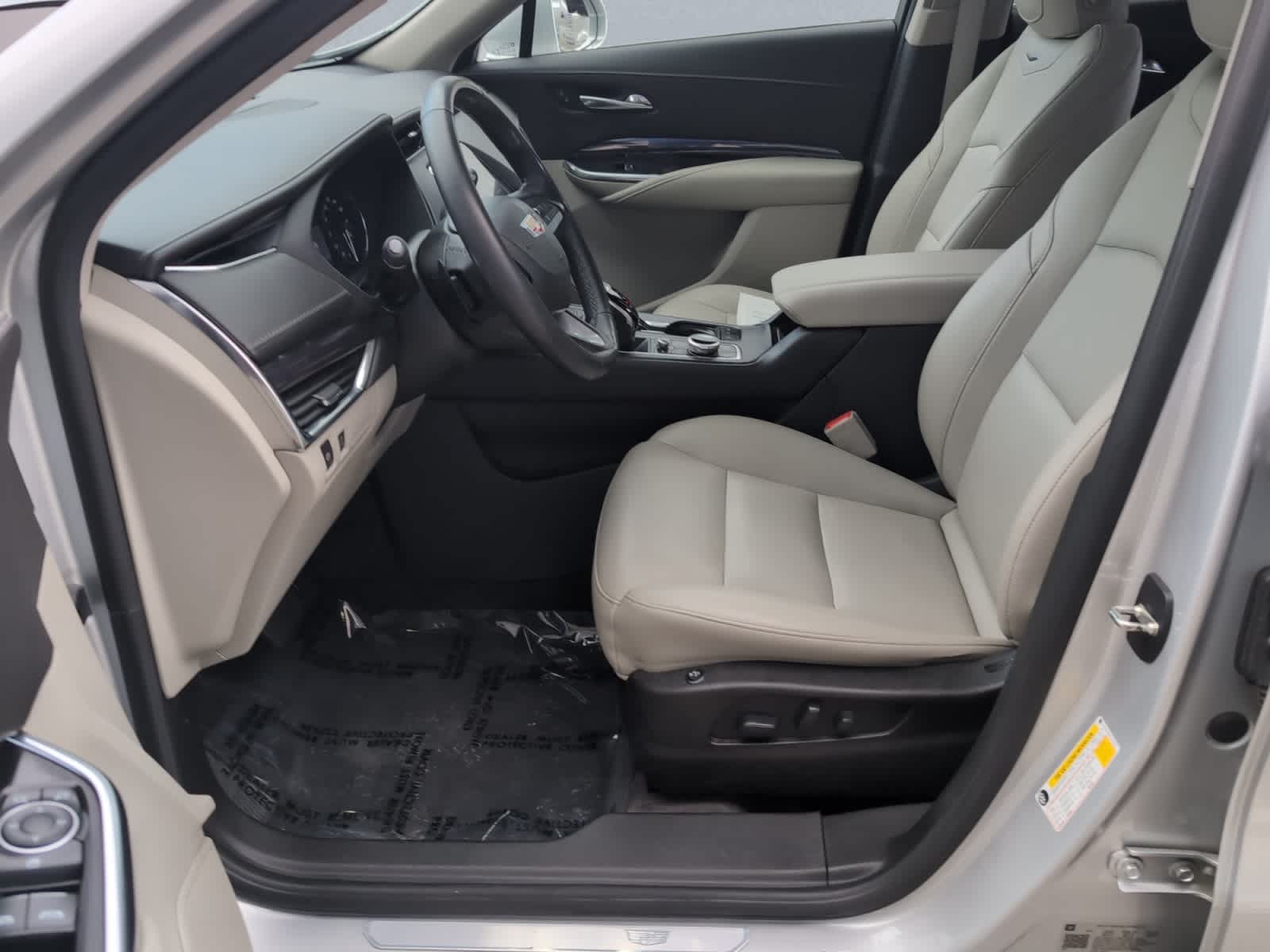 used 2020 Cadillac XT4 car, priced at $22,998