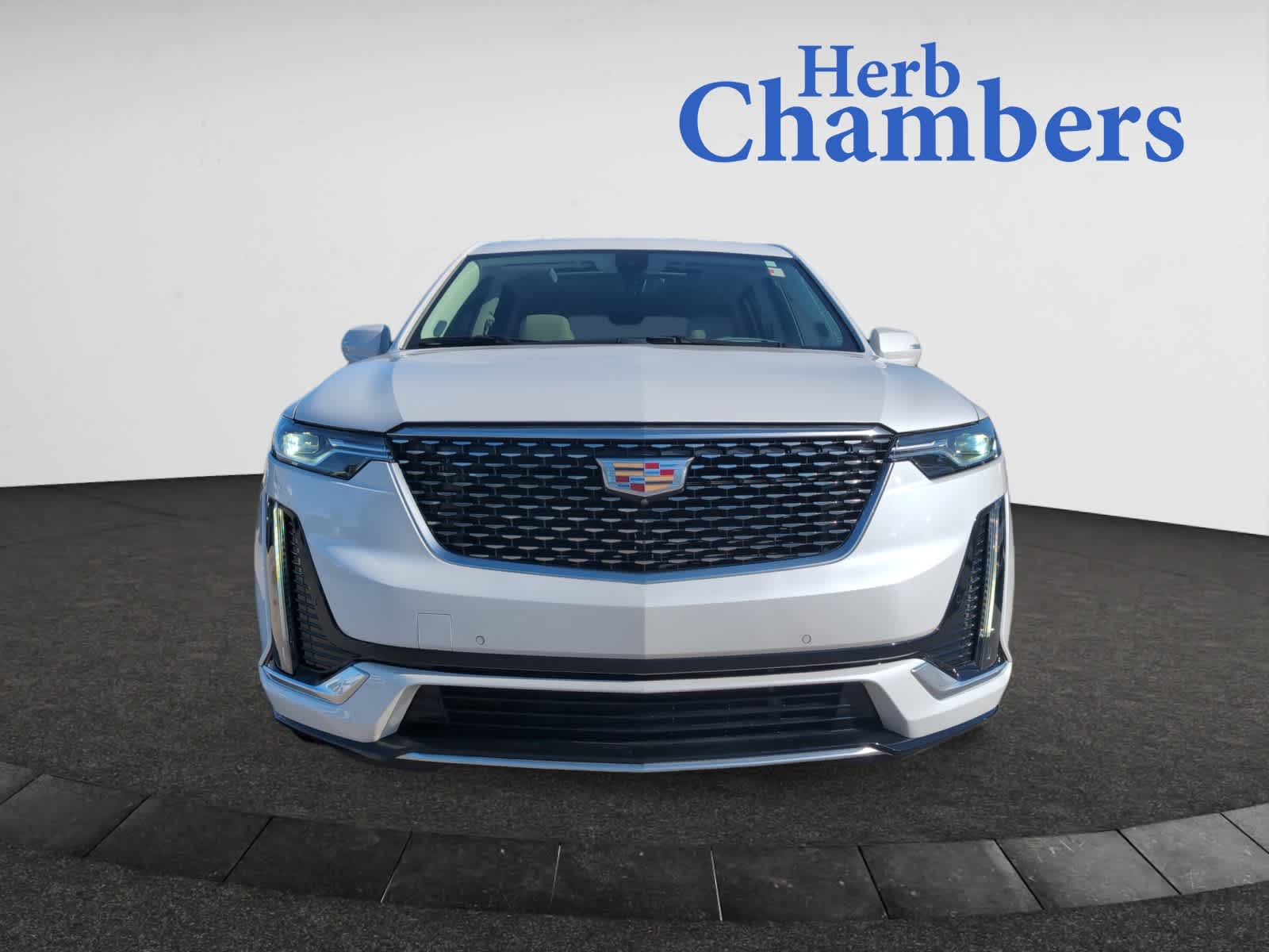 used 2022 Cadillac XT6 car, priced at $36,998