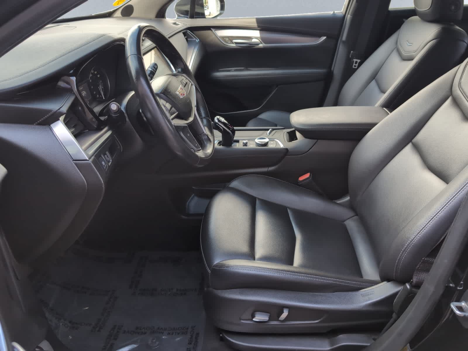 used 2023 Cadillac XT5 car, priced at $15,998