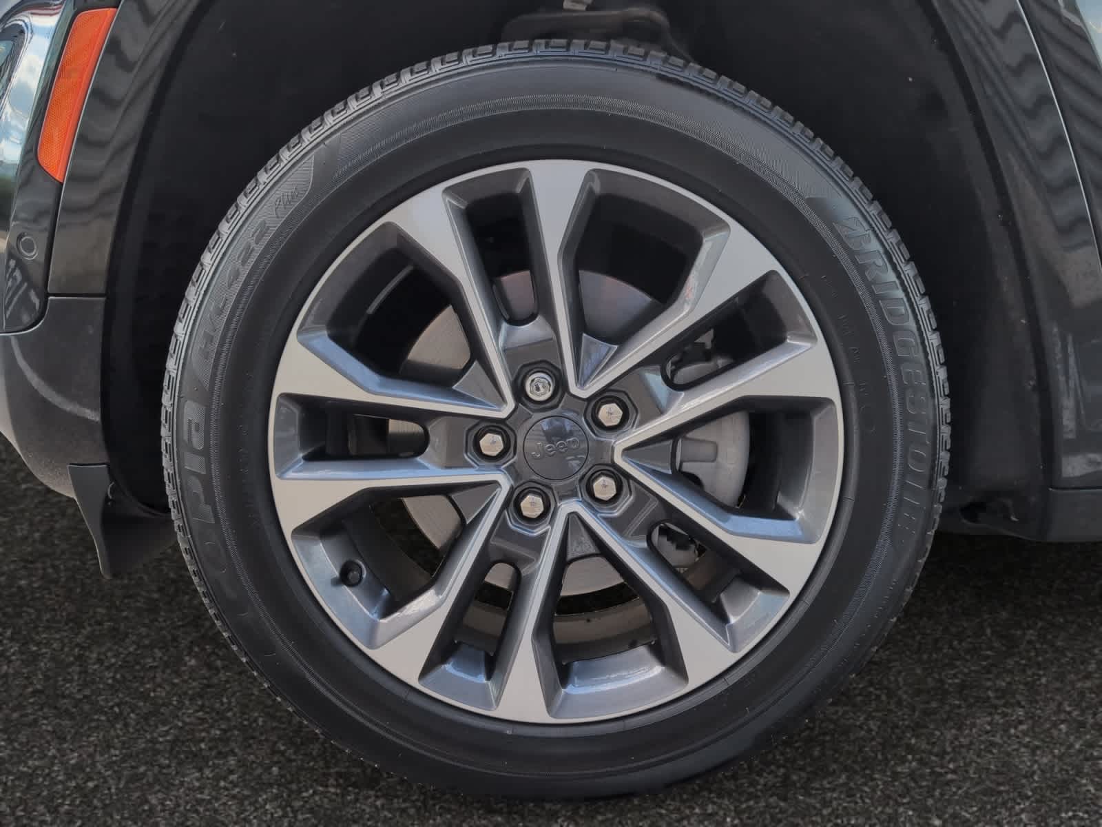 used 2023 Jeep Grand Cherokee car, priced at $42,998