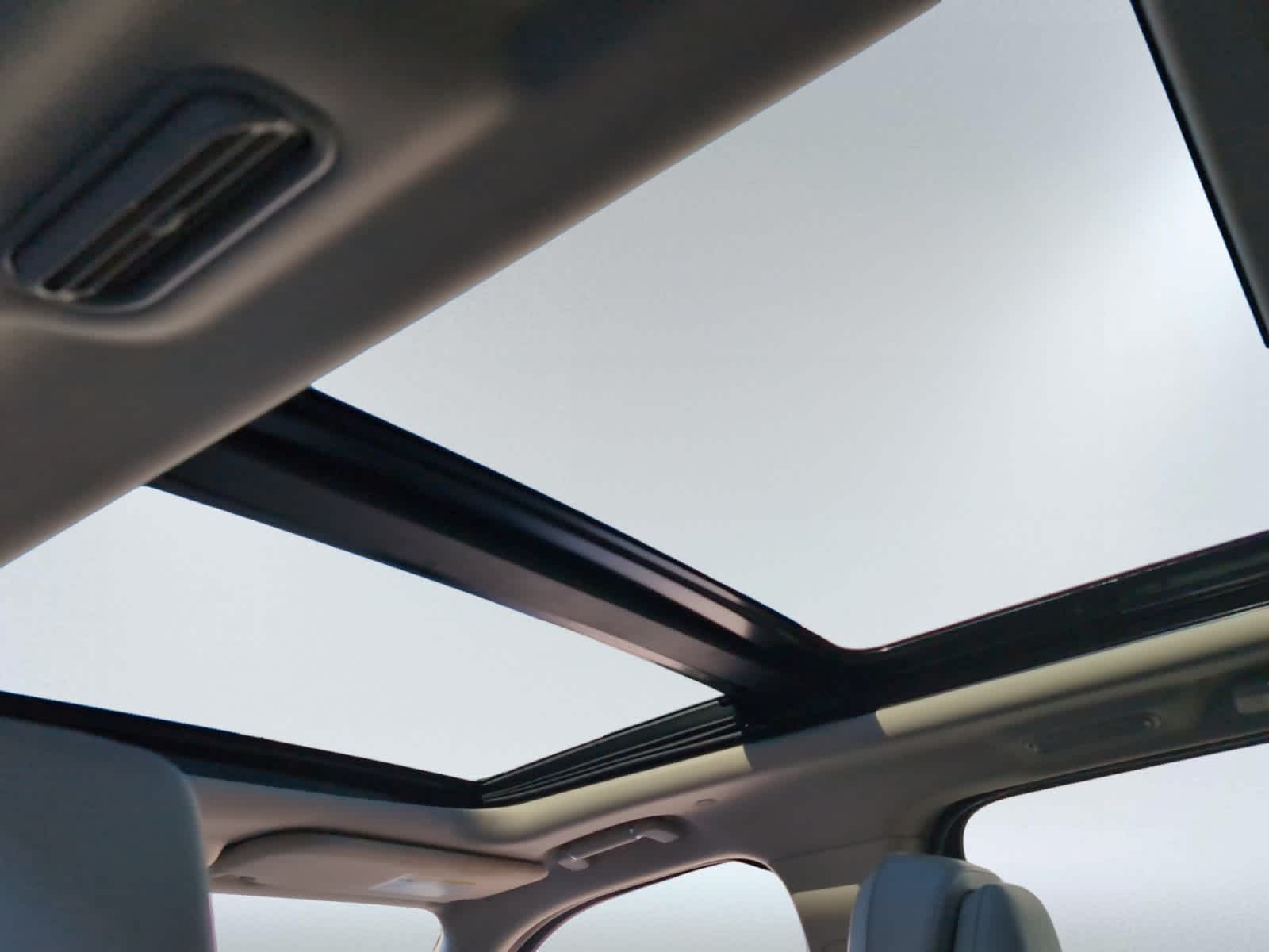 used 2019 Lincoln Navigator L car, priced at $34,998