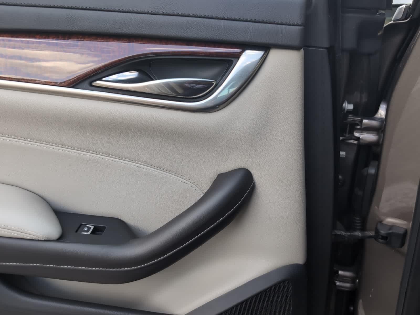 used 2014 Cadillac CTS car, priced at $10,998