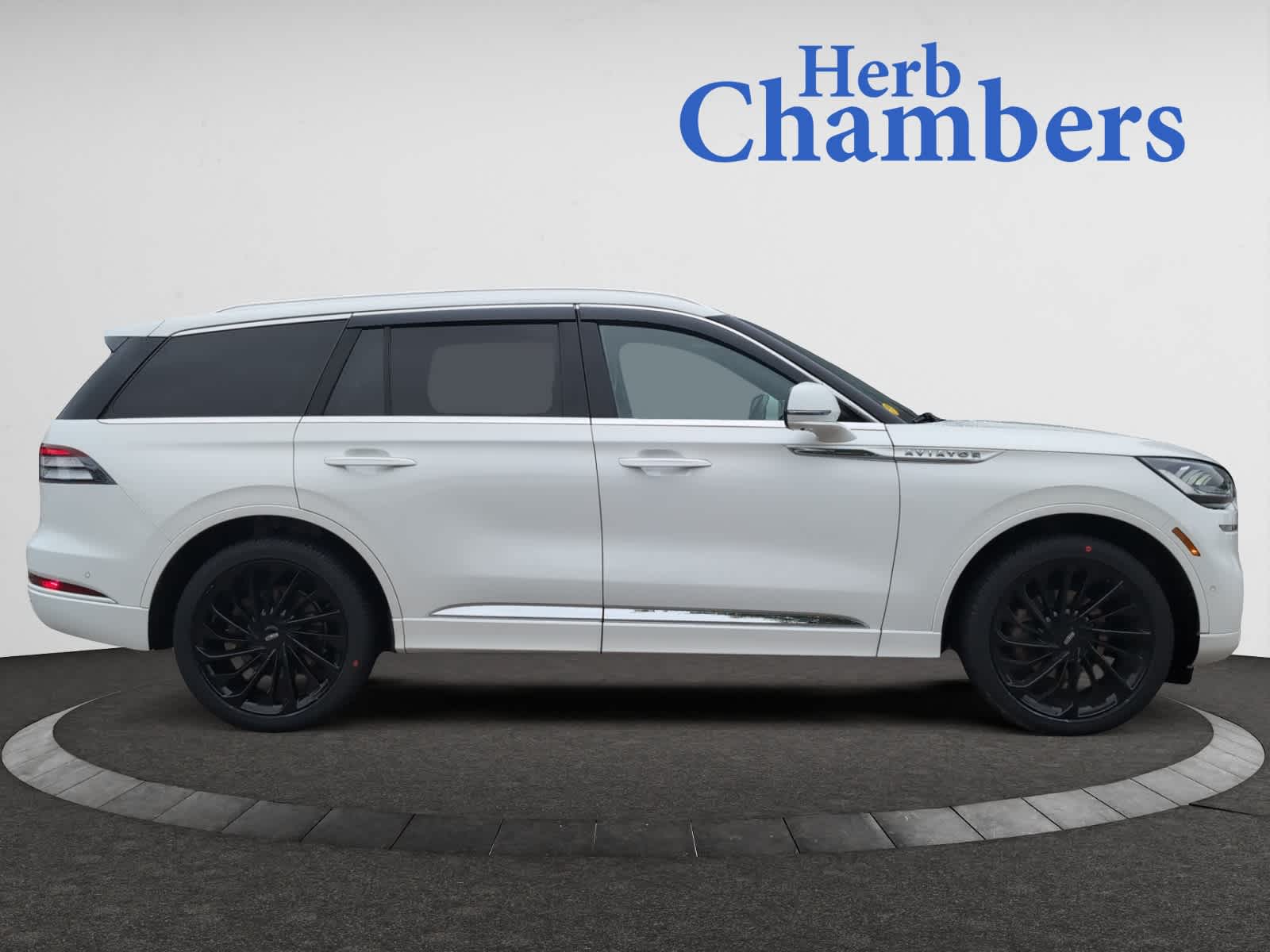used 2021 Lincoln Aviator car, priced at $34,998