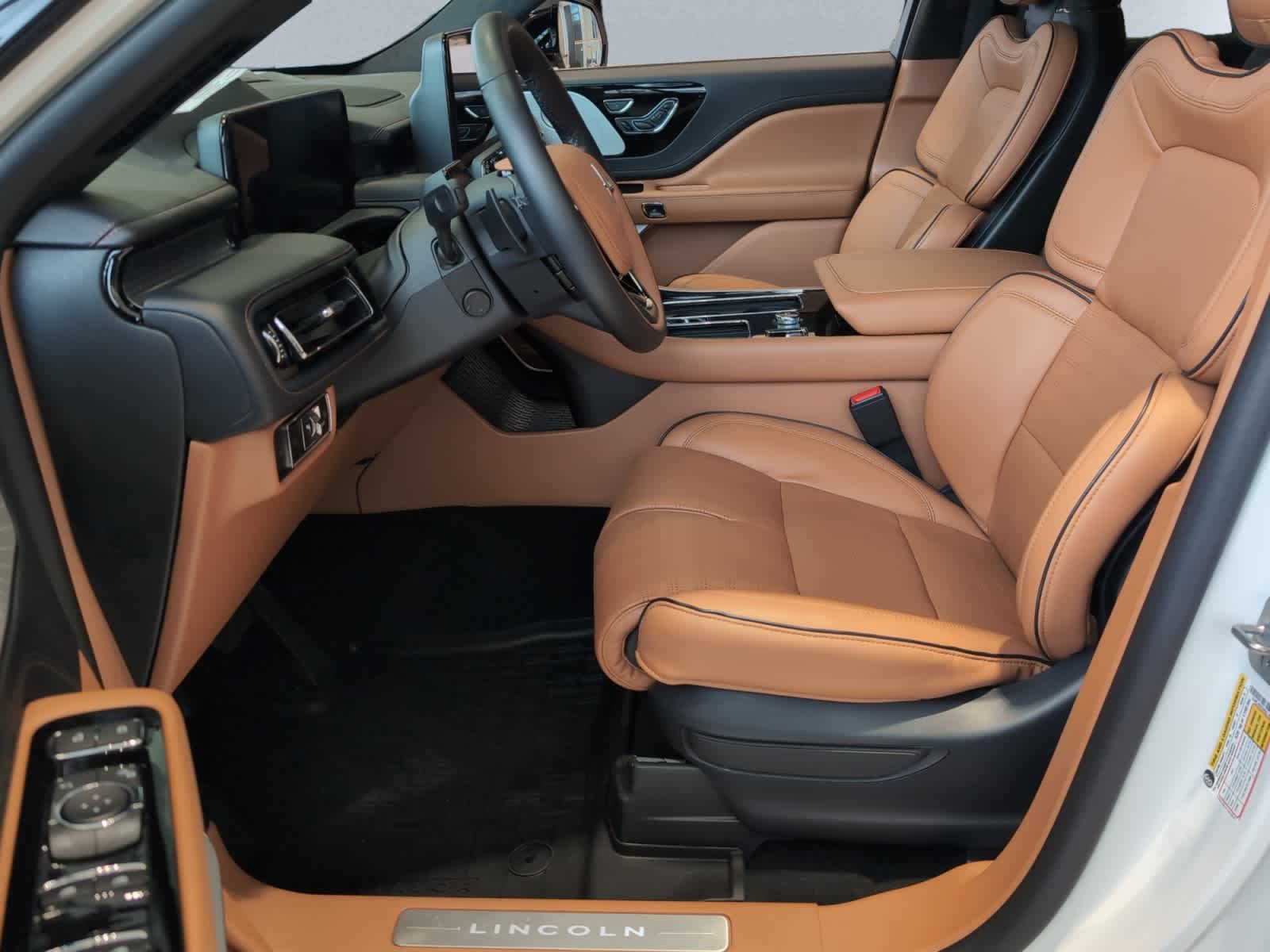 used 2025 Lincoln Aviator car, priced at $89,998