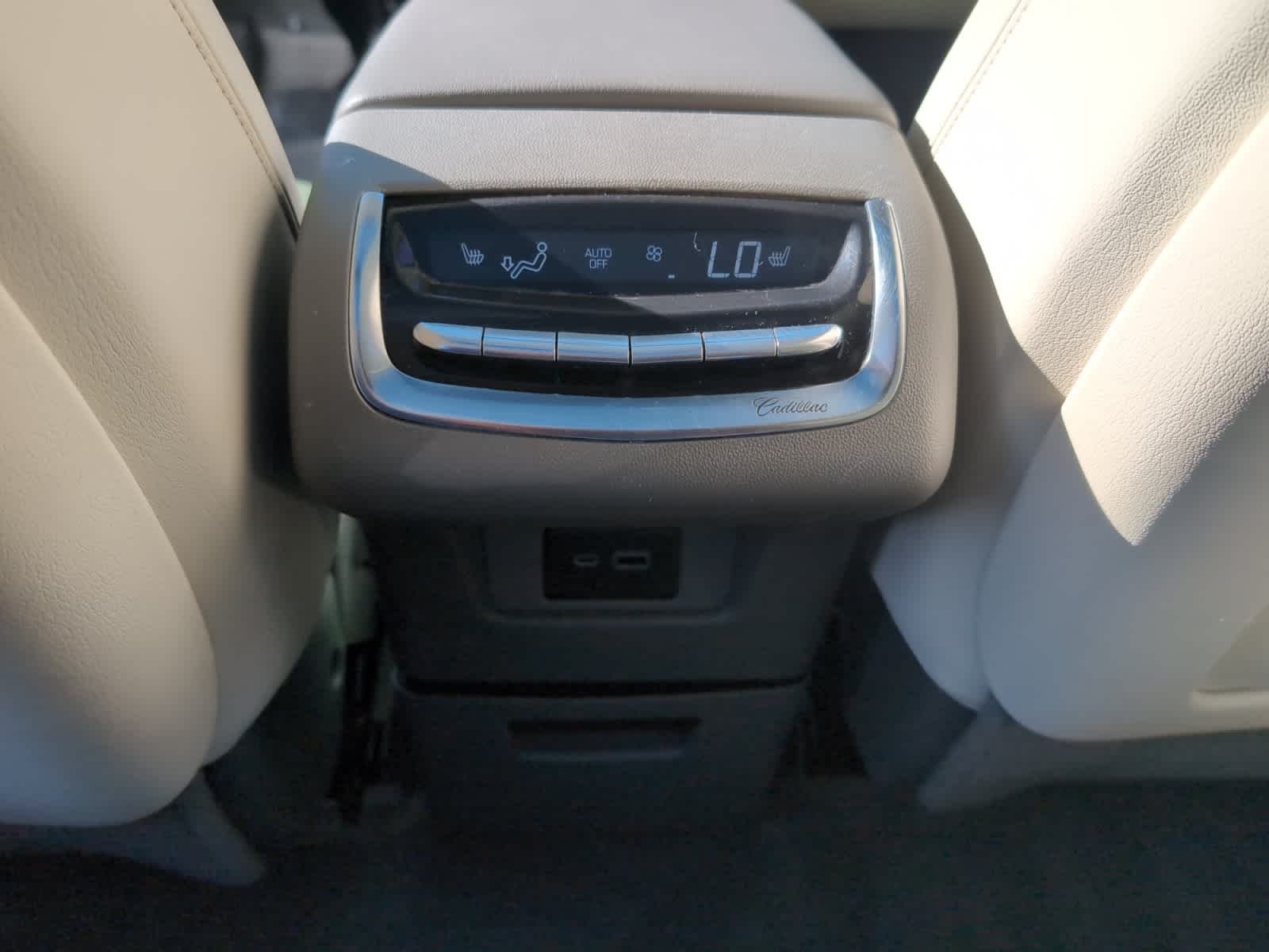used 2022 Cadillac XT6 car, priced at $36,998