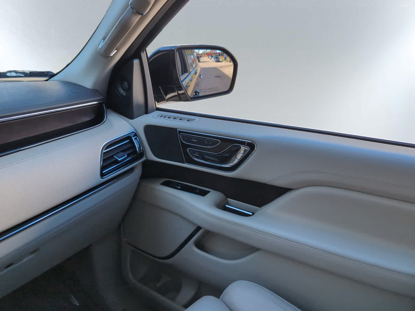 used 2019 Lincoln Navigator L car, priced at $34,998