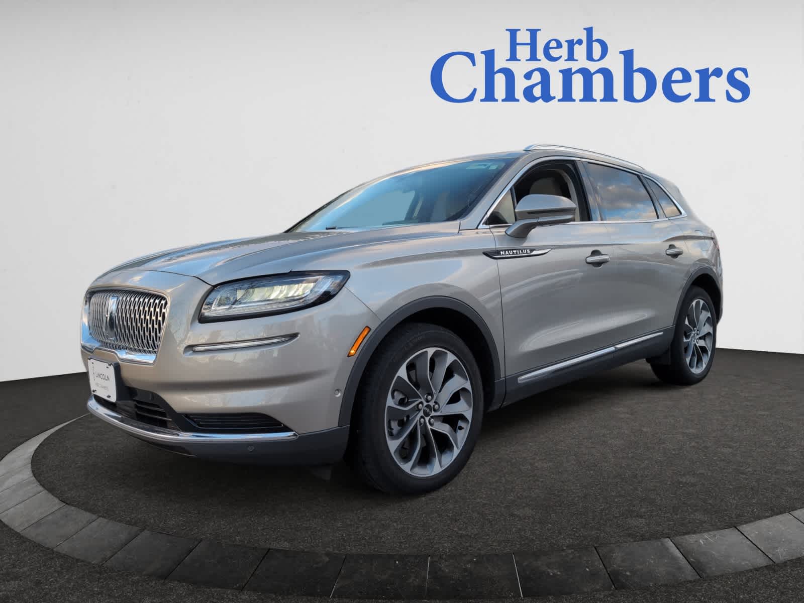 used 2023 Lincoln Nautilus car, priced at $33,998