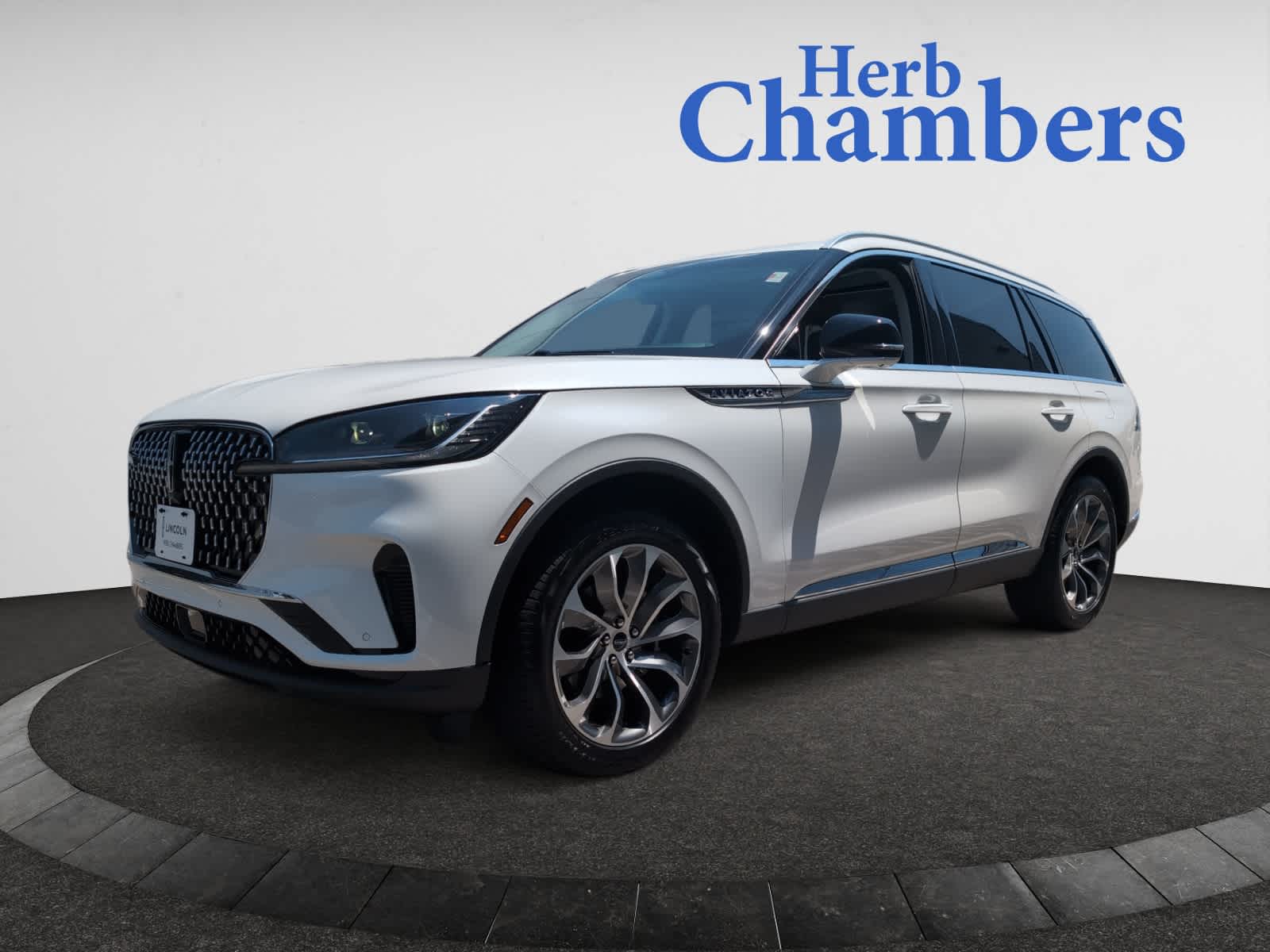 used 2025 Lincoln Aviator car, priced at $71,998