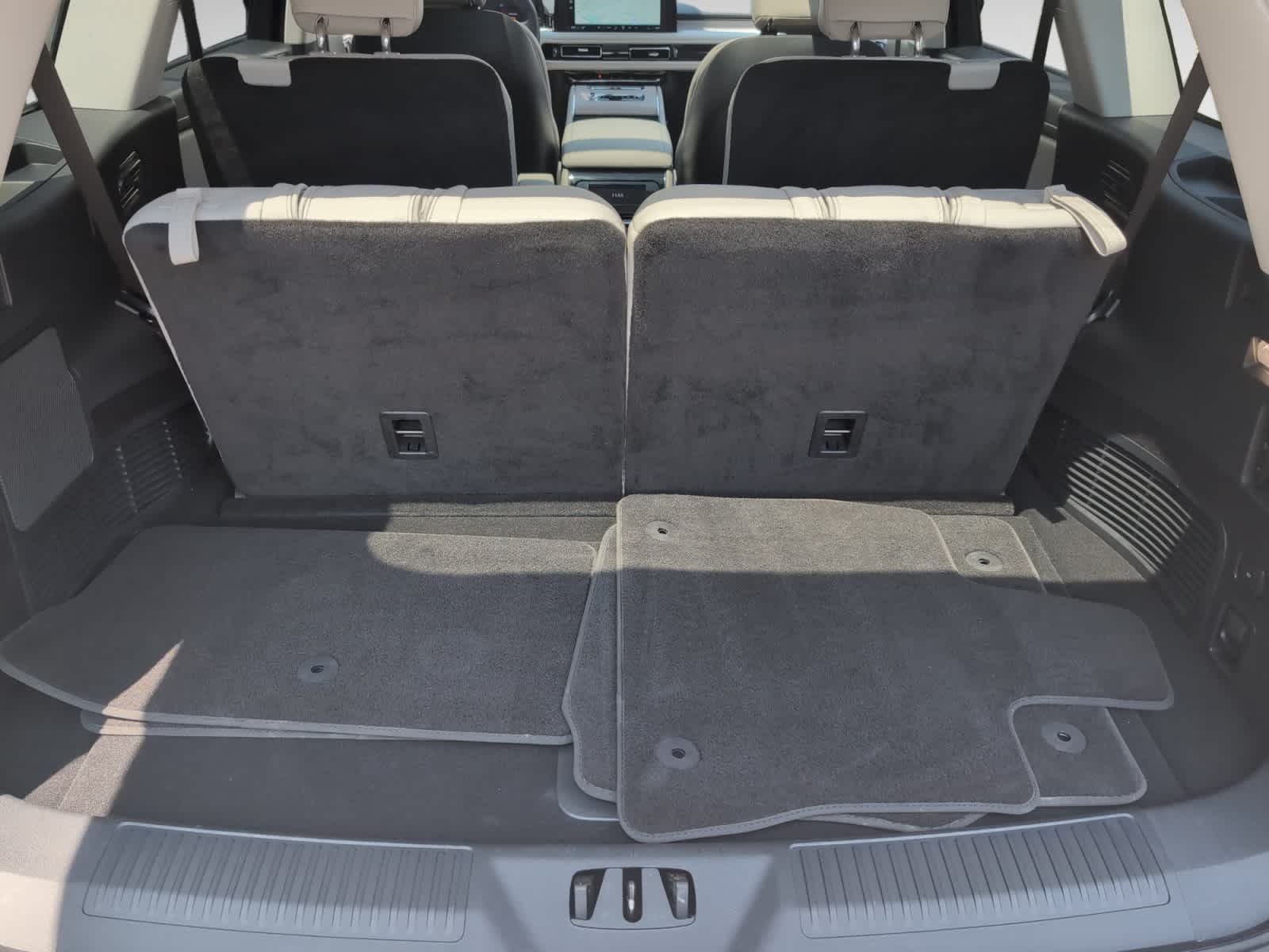 used 2025 Lincoln Aviator car, priced at $71,998