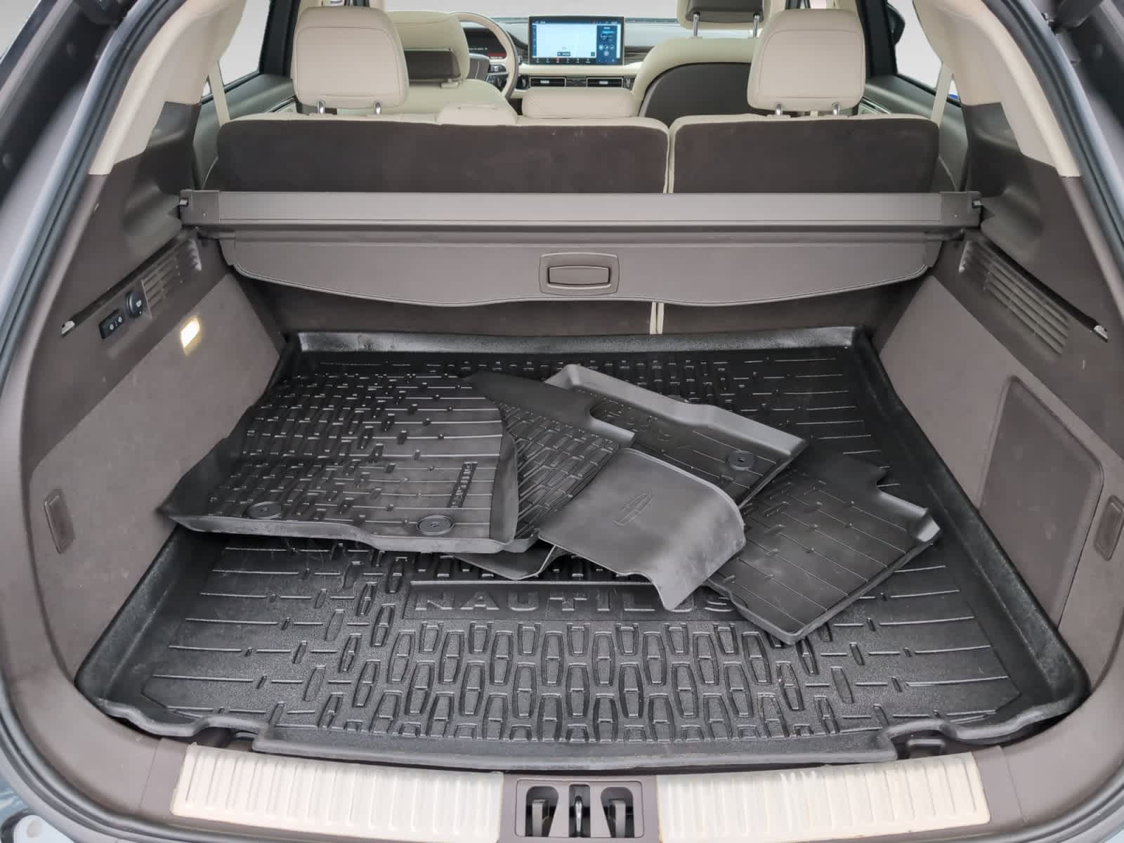 used 2021 Lincoln Nautilus car, priced at $28,998