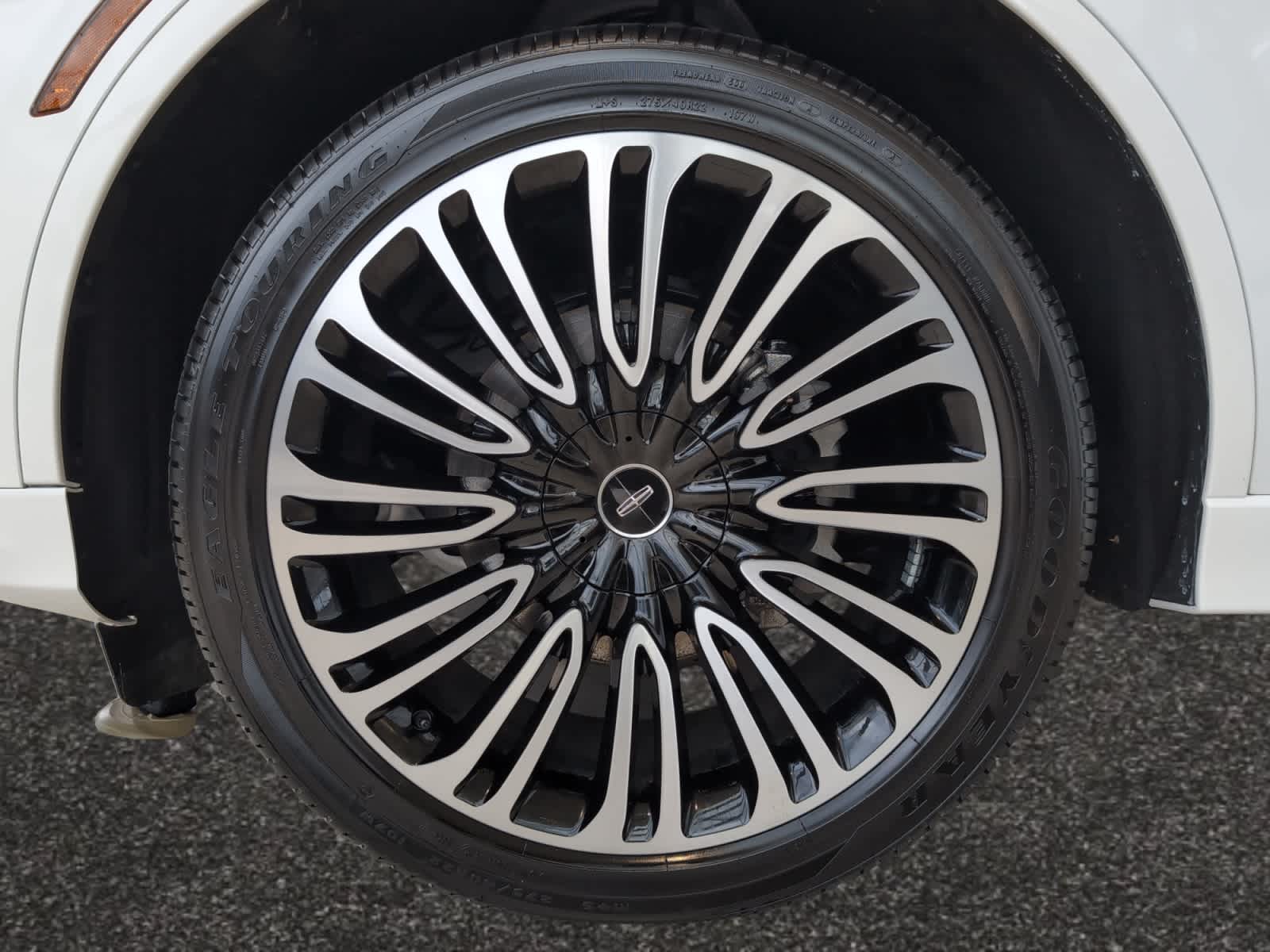 used 2025 Lincoln Aviator car, priced at $89,998