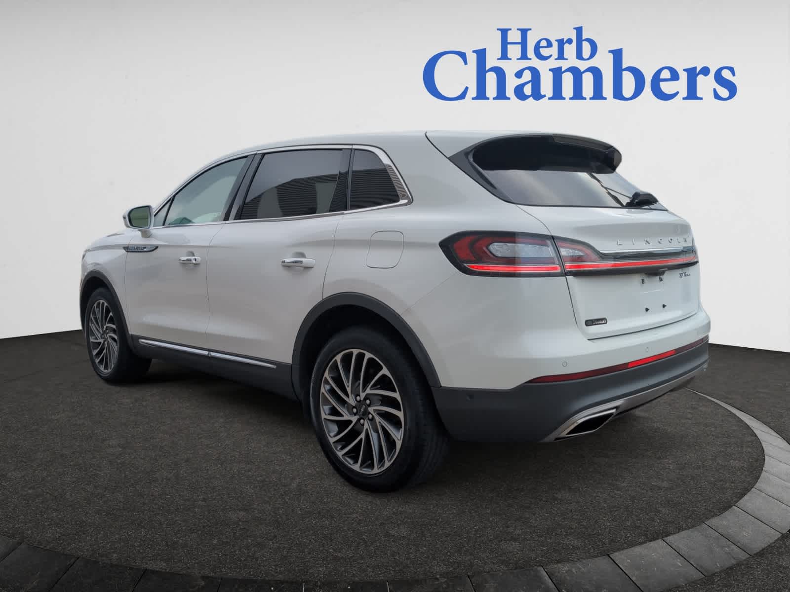 used 2020 Lincoln Nautilus car, priced at $27,998